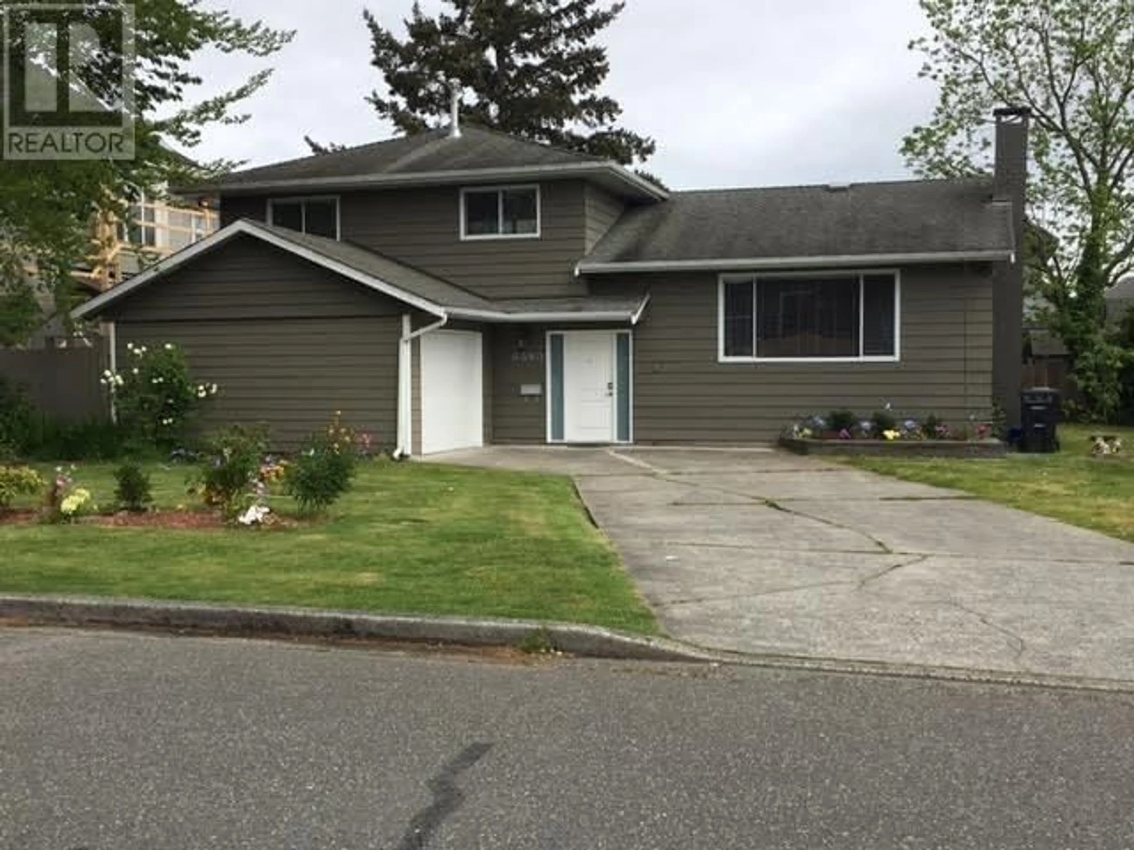 Home with vinyl exterior material, street for 9380 ARVIDA DRIVE, Richmond British Columbia V7A3P4