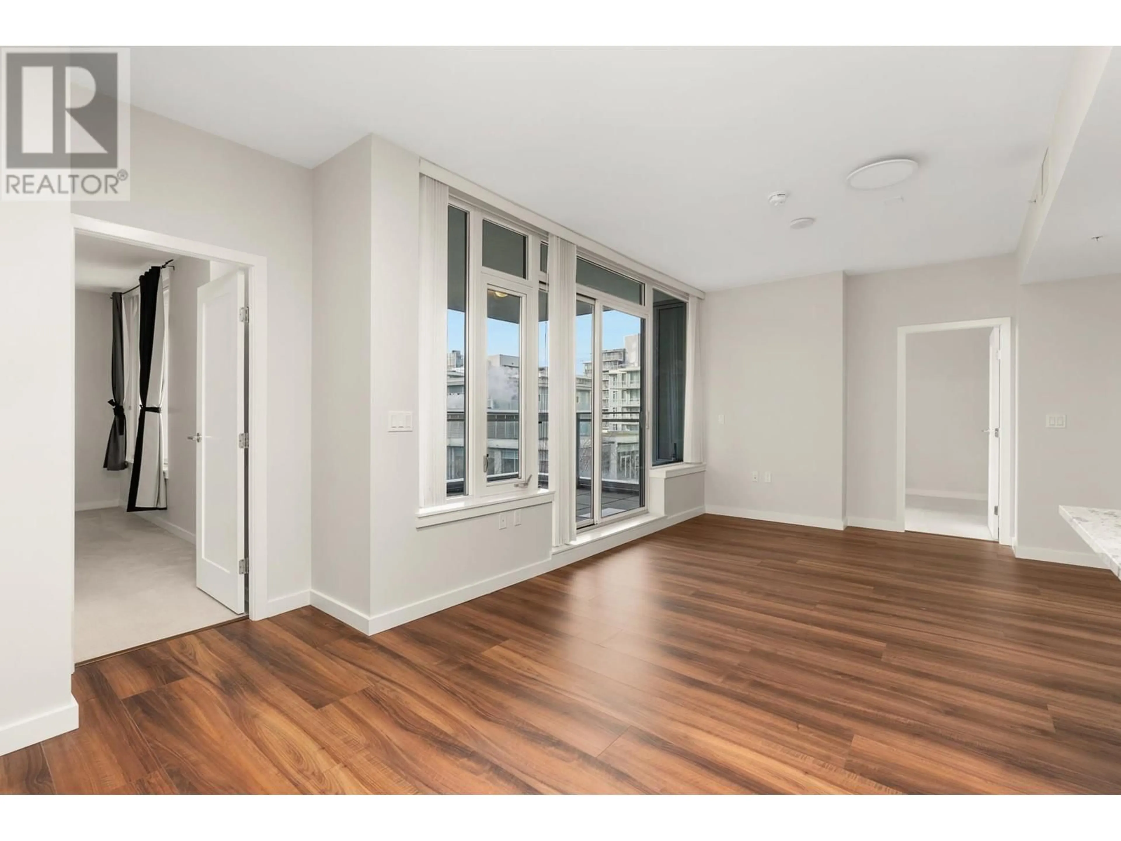 A pic of a room for 713 - 8688 HAZELBRIDGE WAY, Richmond British Columbia V6X0R6
