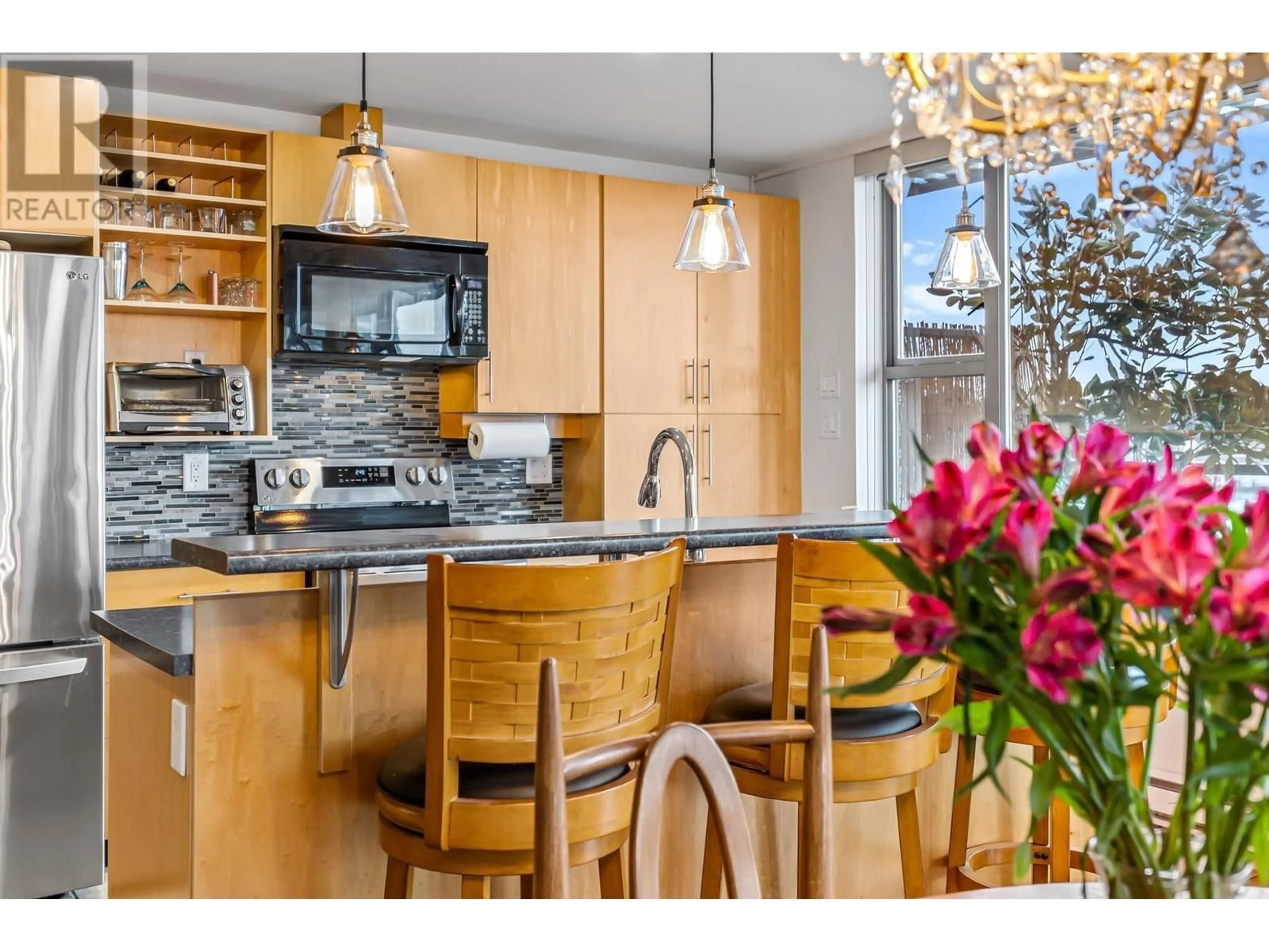 Open concept kitchen, unknown for 505 - 549 COLUMBIA STREET, New Westminster British Columbia V3L1B3