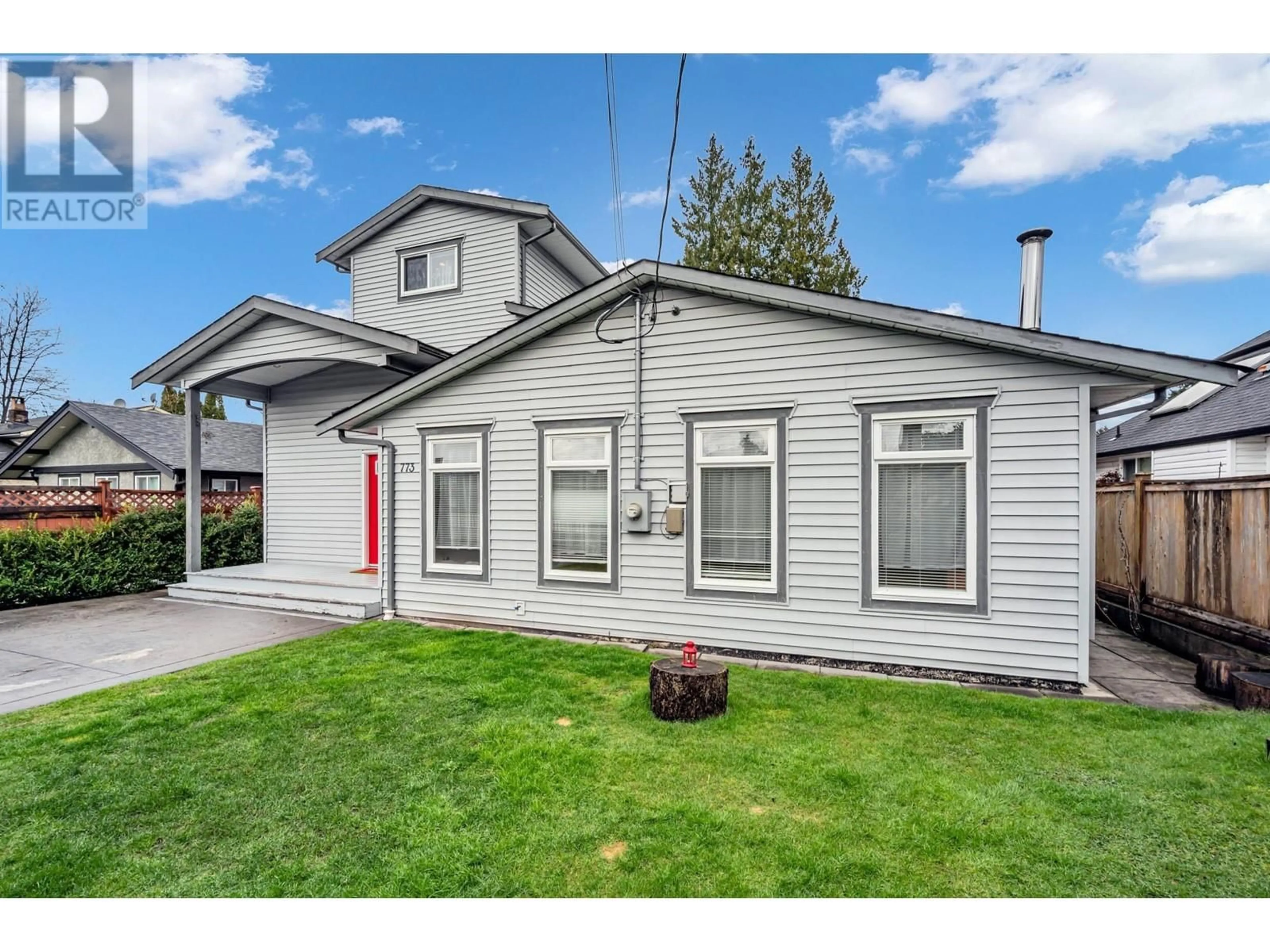 Home with vinyl exterior material, street for 773 PRAIRIE AVENUE, Port Coquitlam British Columbia V3B1R9
