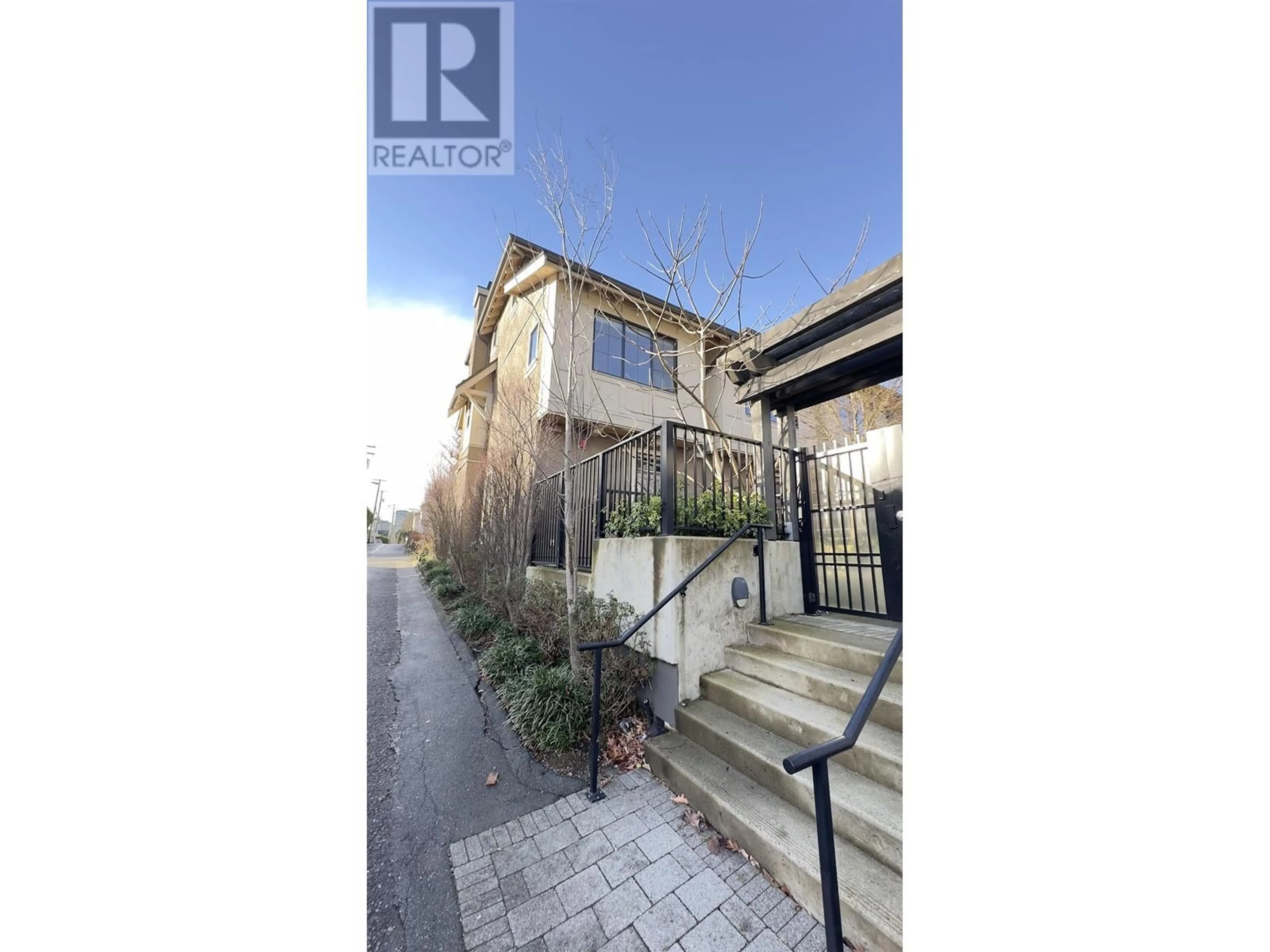 A pic from outside/outdoor area/front of a property/back of a property/a pic from drone, street for 8588 OSLER STREET, Vancouver British Columbia V6P0G4