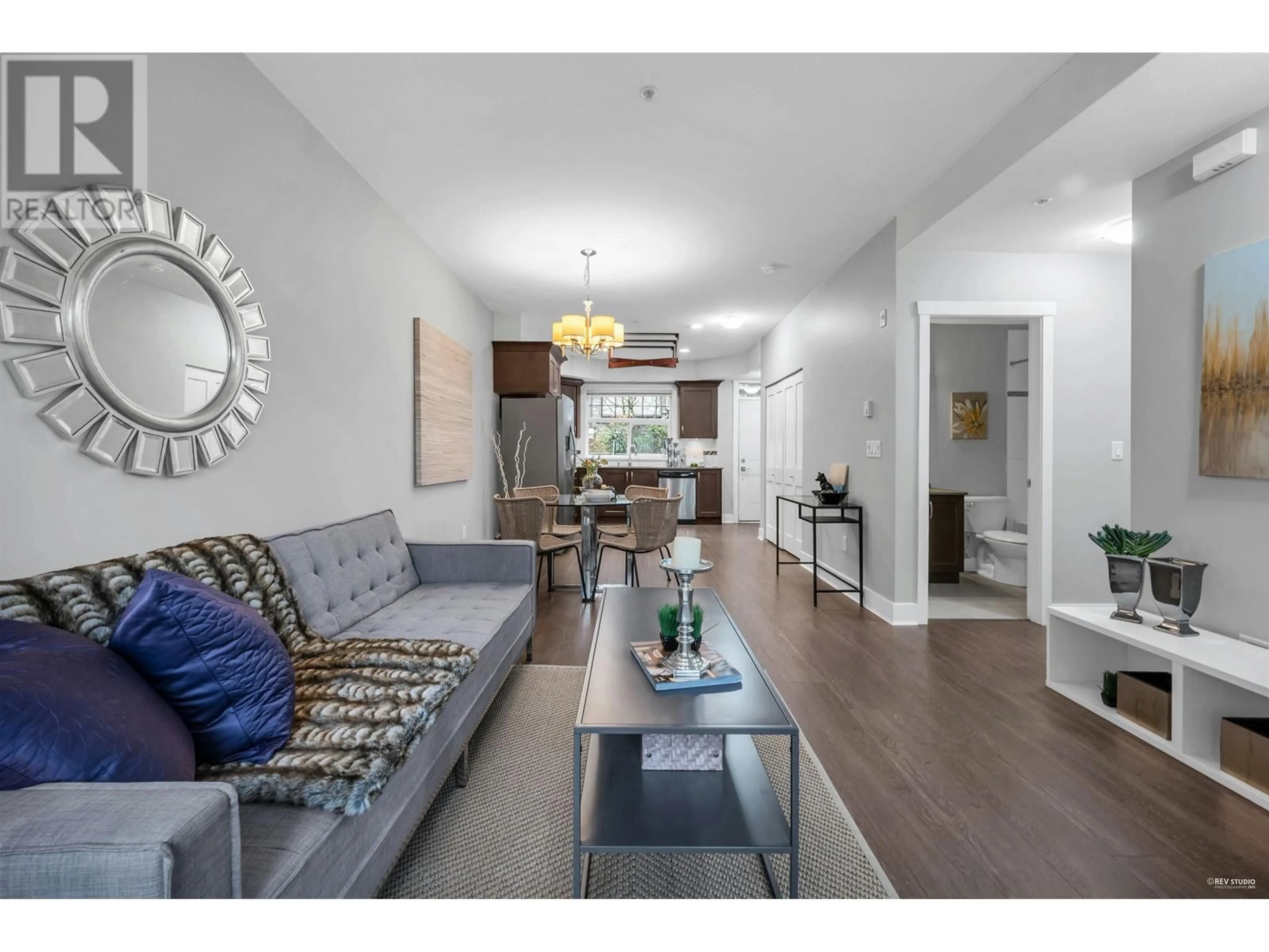 Living room with furniture, wood/laminate floor for 202 - 828 ROYAL AVENUE, New Westminster British Columbia V3M1J9