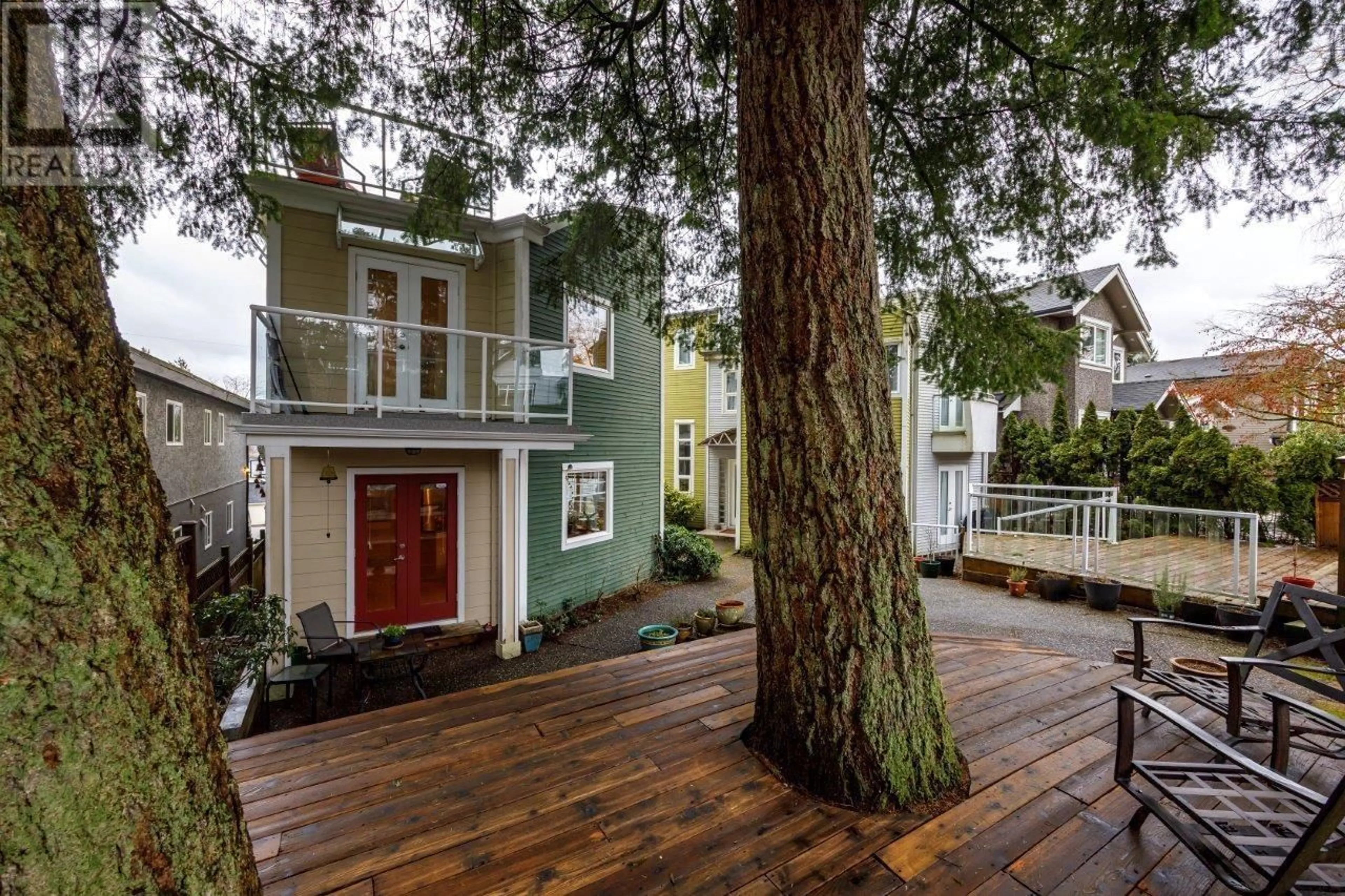 Unknown for 26 STRATFORD AVENUE, Burnaby British Columbia V5B1K9
