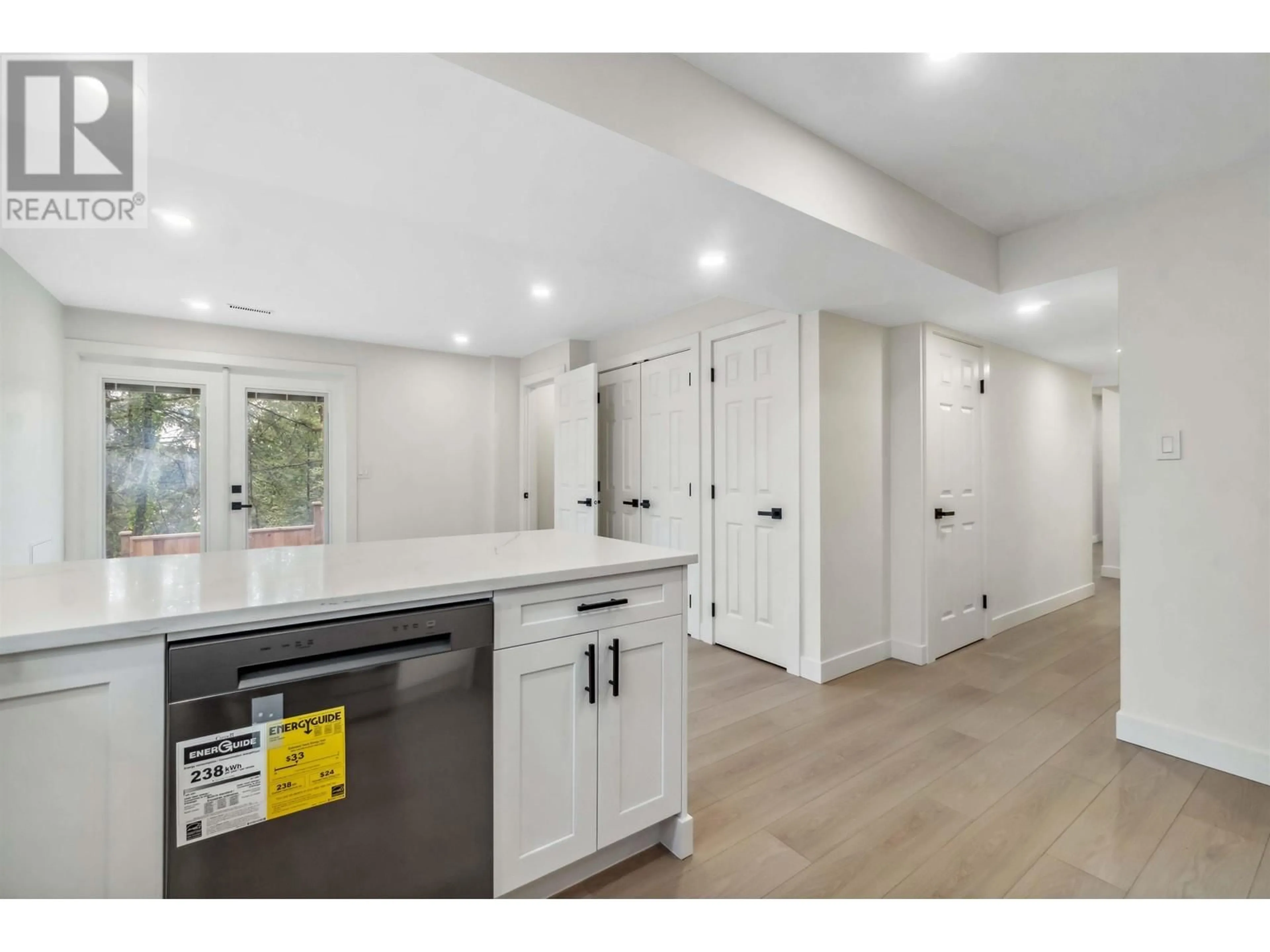 Open concept kitchen, unknown for 19 ARROW-WOOD PLACE, Port Moody British Columbia V3H4E9