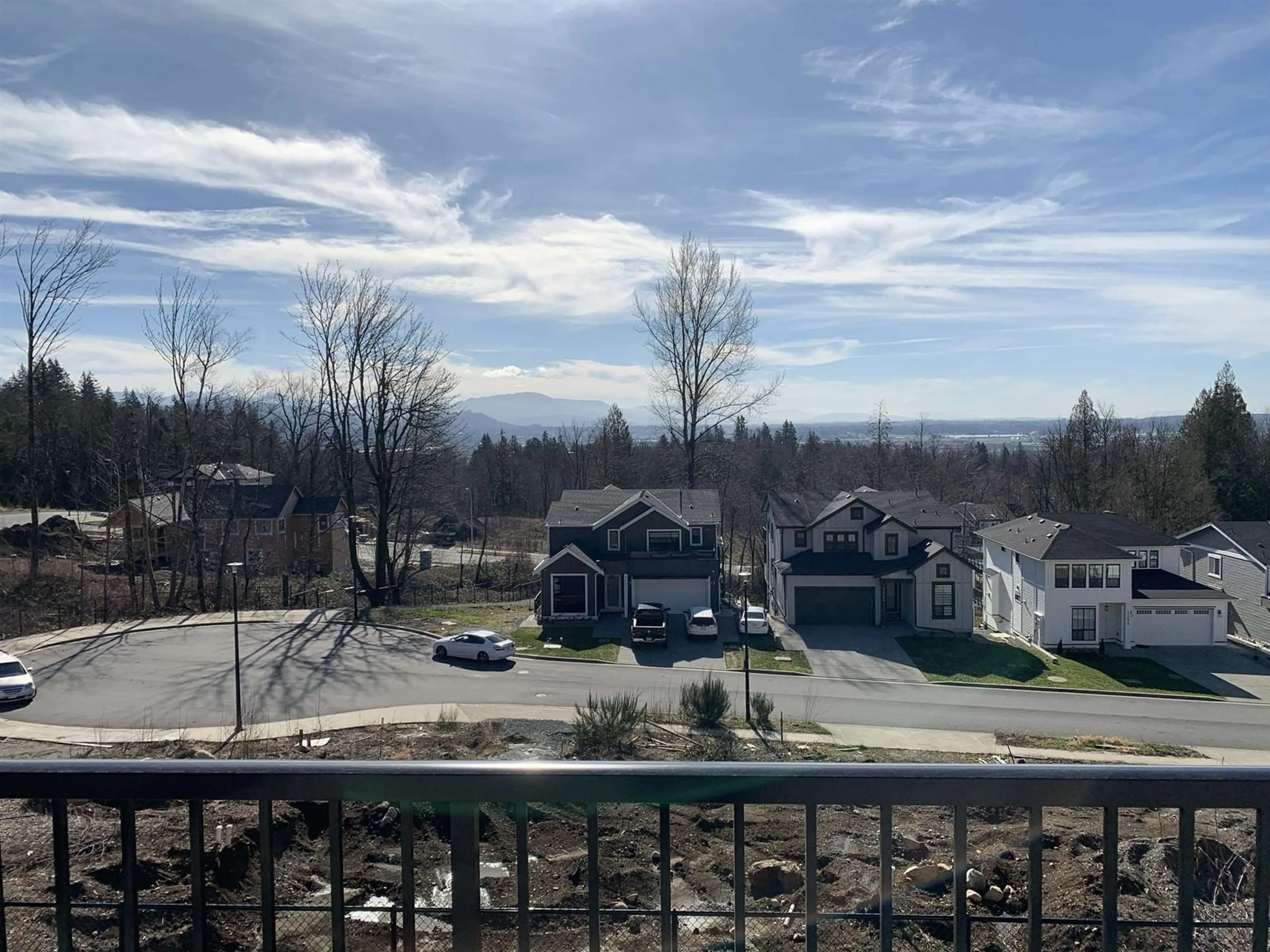 A pic from outside/outdoor area/front of a property/back of a property/a pic from drone, mountain view for 34030 PARR, Mission British Columbia V2V6B2