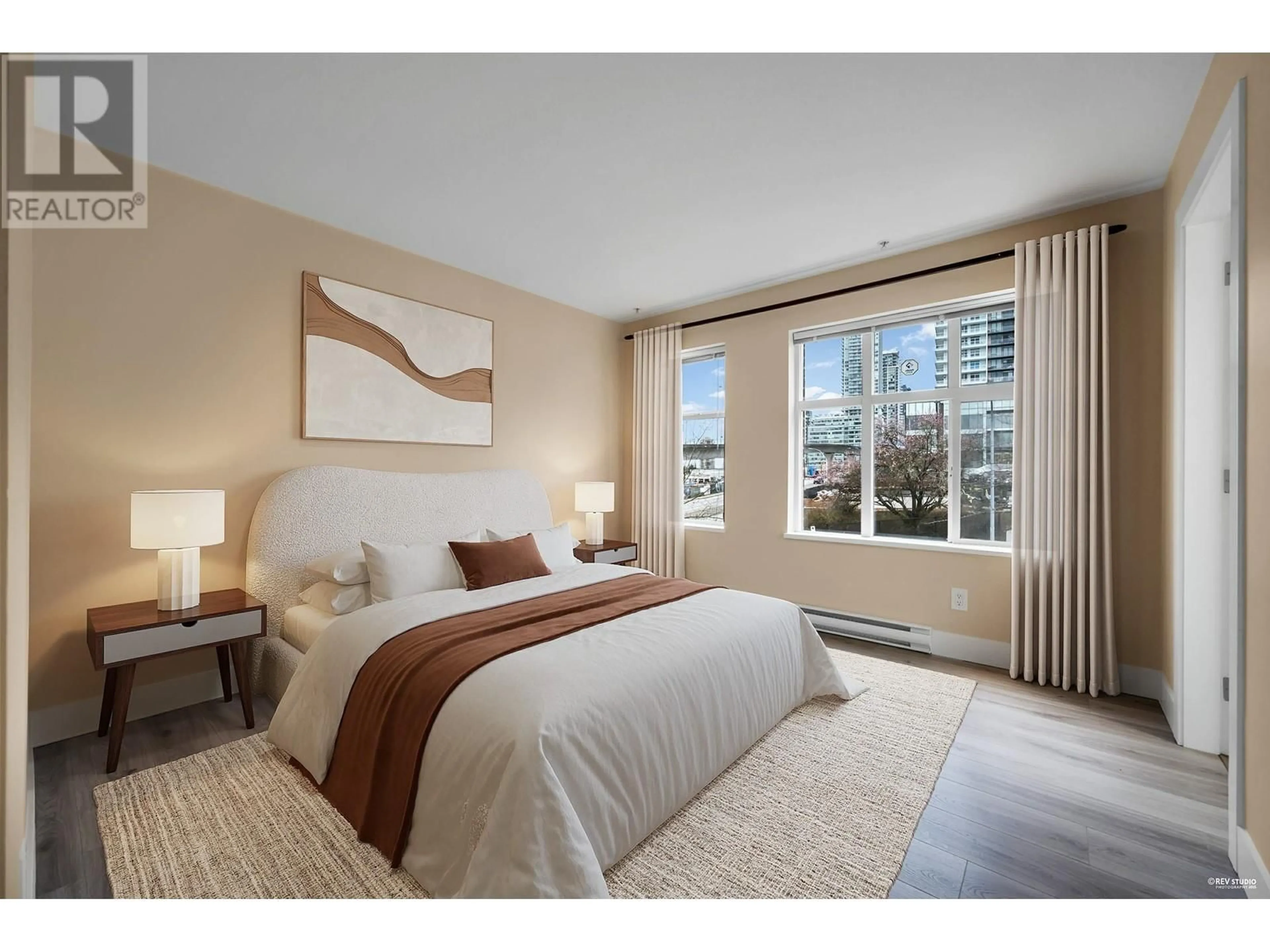Bedroom with bed, carpet floor for 104 - 4728 BRENTWOOD DRIVE, Burnaby British Columbia V5C0G2
