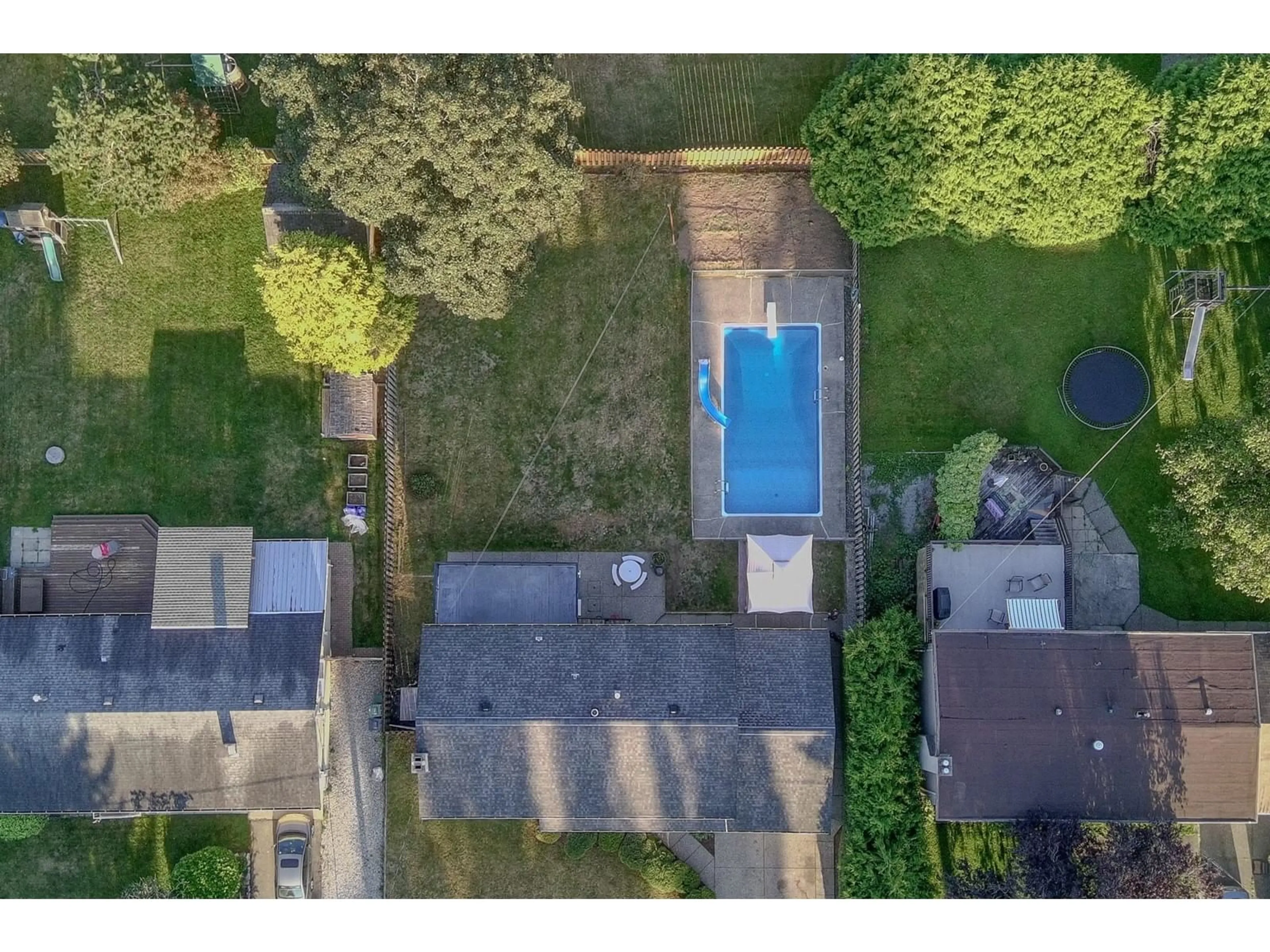 A pic from outside/outdoor area/front of a property/back of a property/a pic from drone, street for 3722 197A, Langley British Columbia V3A1B7