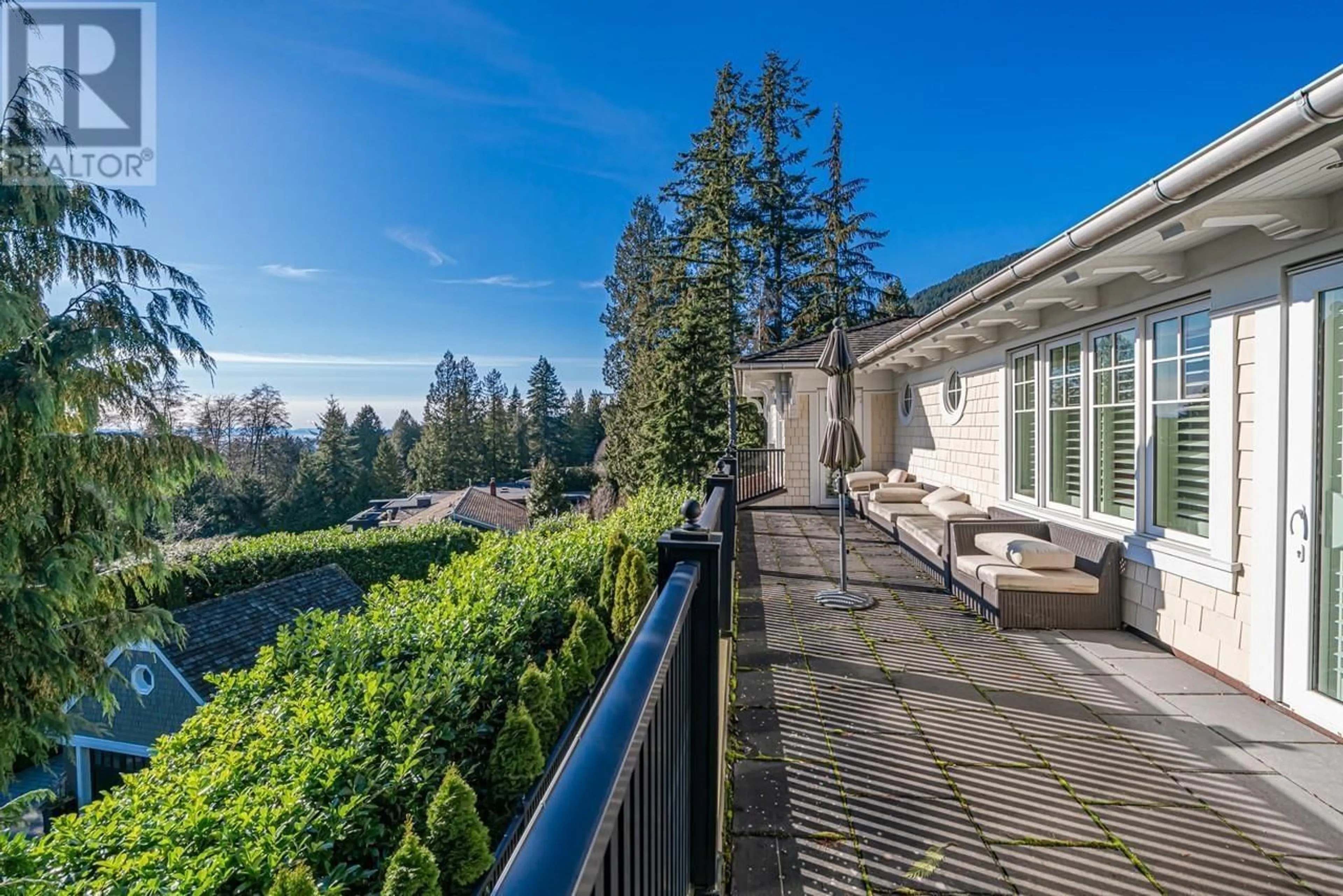 Patio, unknown for 2913 ALTAMONT CRESCENT, West Vancouver British Columbia V7V3B9