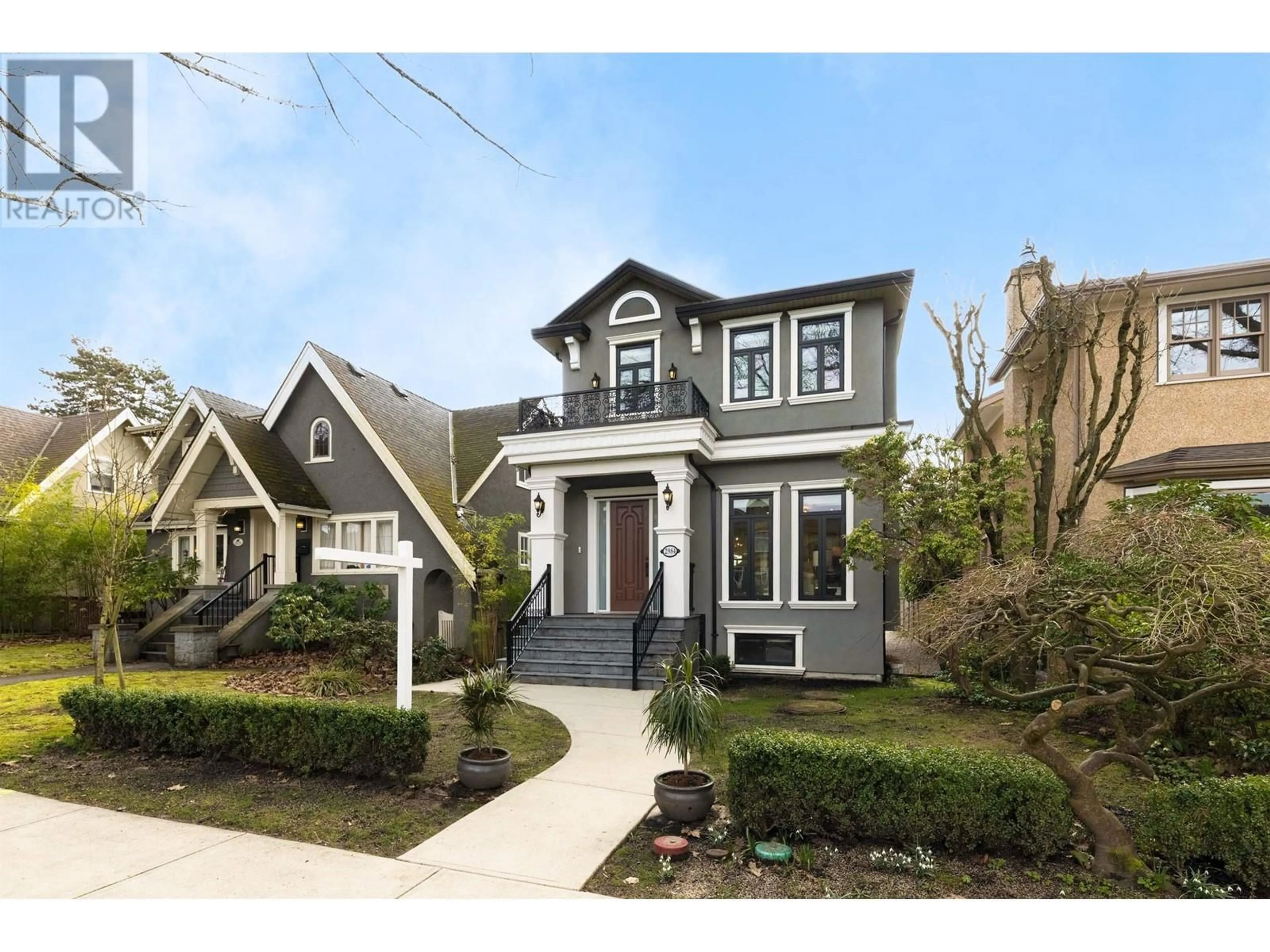 Home with vinyl exterior material, street for 2984 31ST AVENUE, Vancouver British Columbia V6L2A4