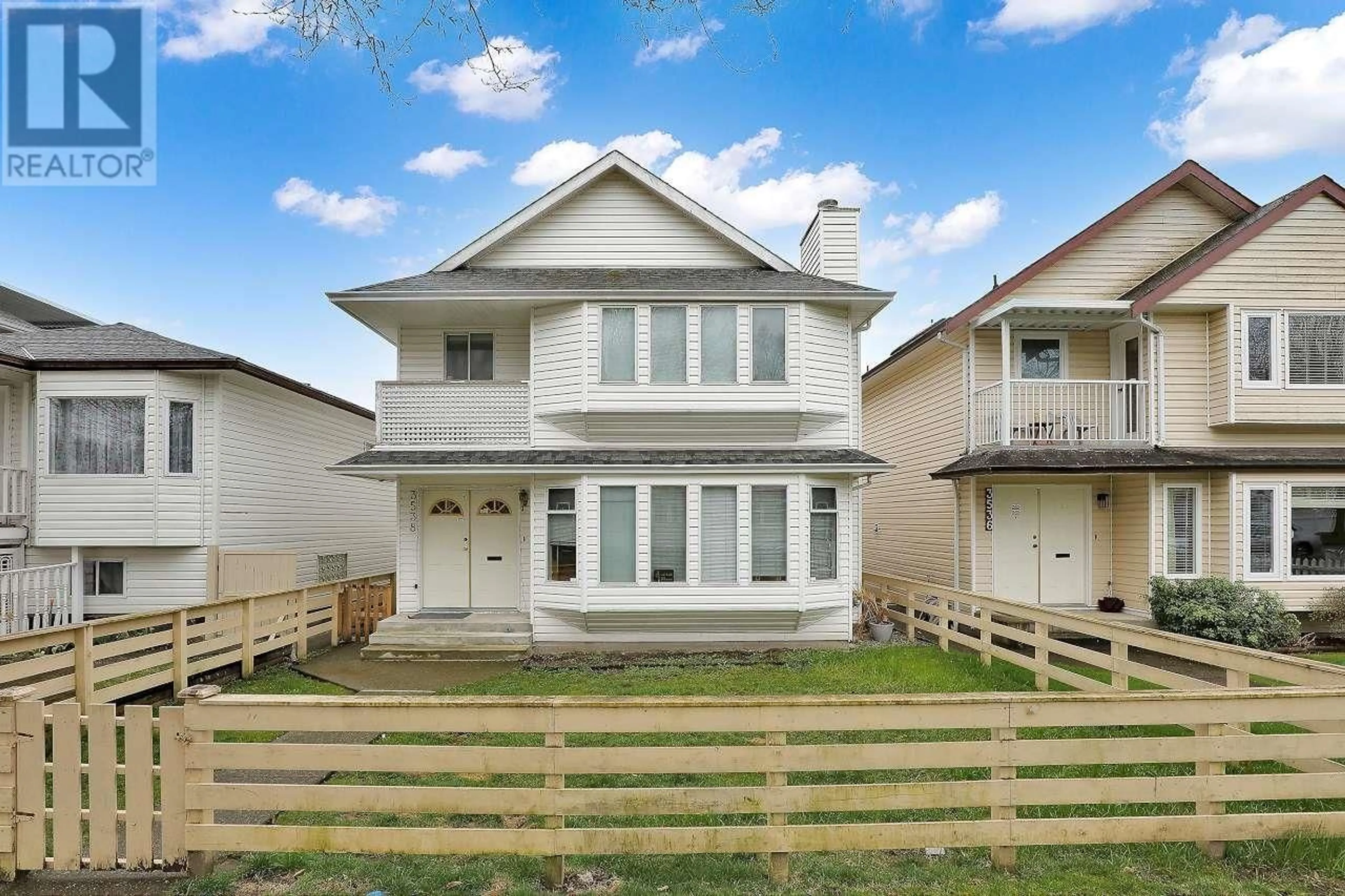 Home with vinyl exterior material, street for 3538 NAPIER STREET, Vancouver British Columbia V5K2X7
