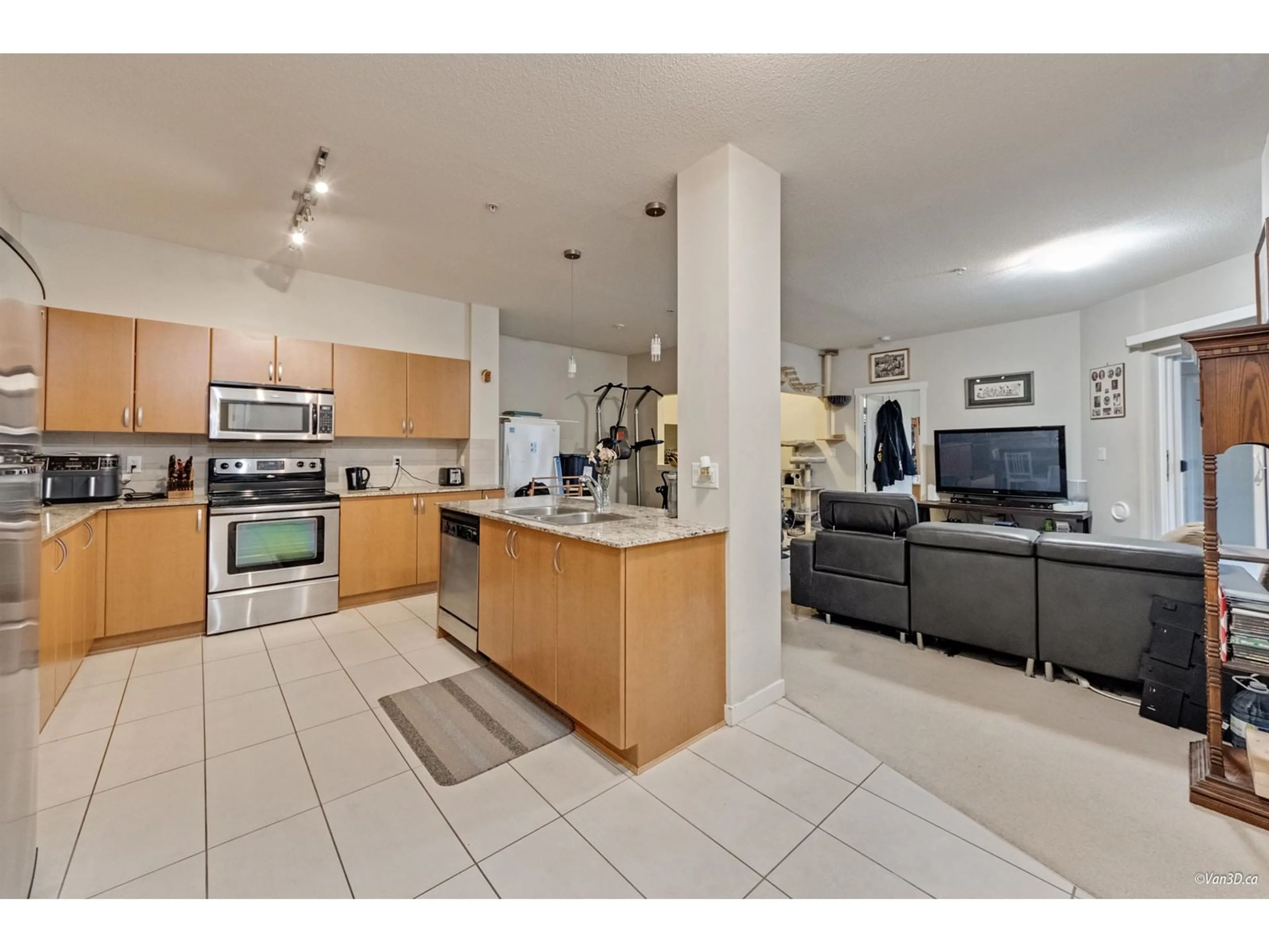 Open concept kitchen, unknown for 427 13733 107A AVENUE, Surrey British Columbia V3T0B7