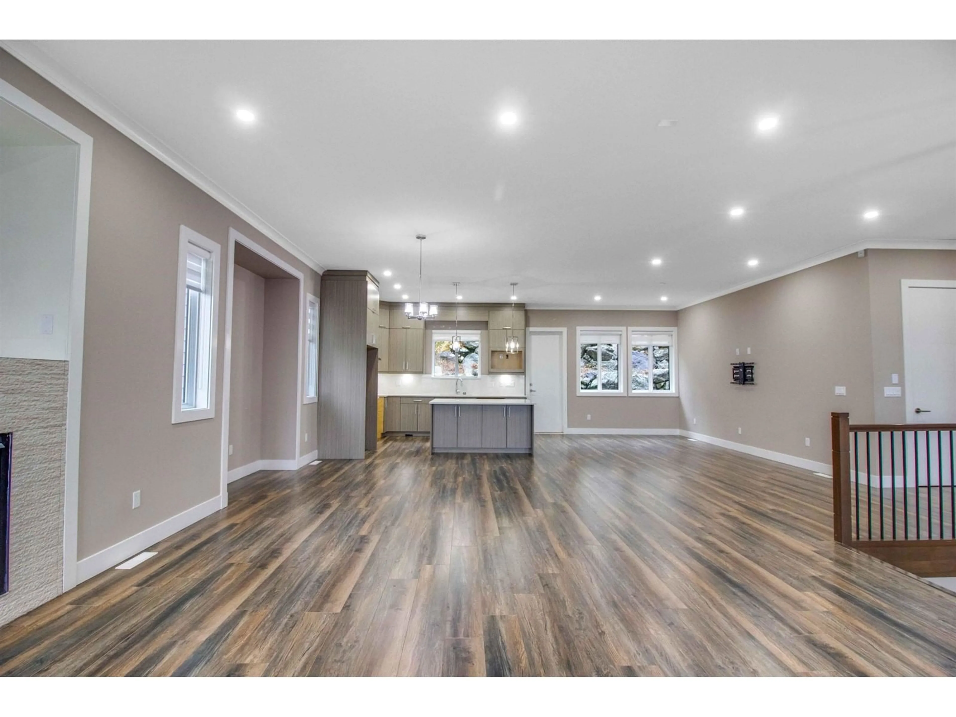 Open concept kitchen, wood/laminate floor for 8210 HARVEST PLACE, Chilliwack British Columbia V4Z0E4