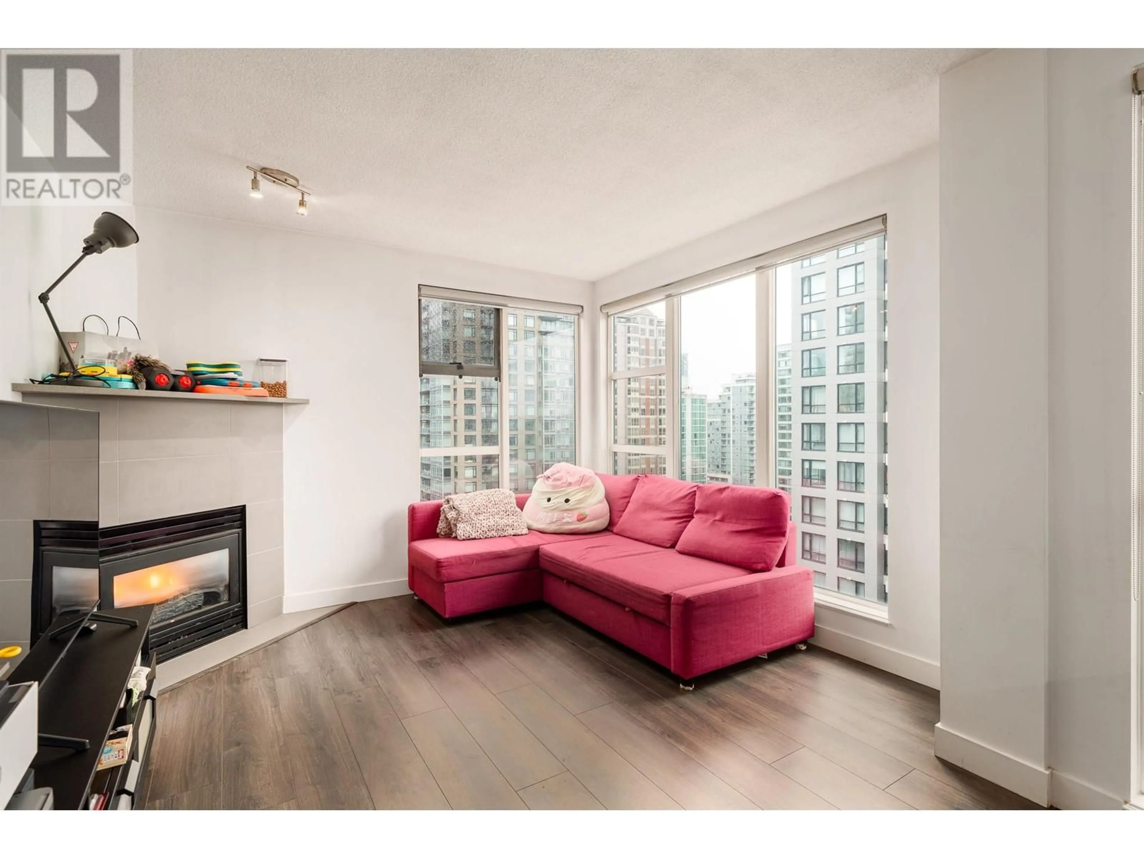 Living room with furniture, wood/laminate floor for 2204 - 939 HOMER STREET, Vancouver British Columbia V6B2W6