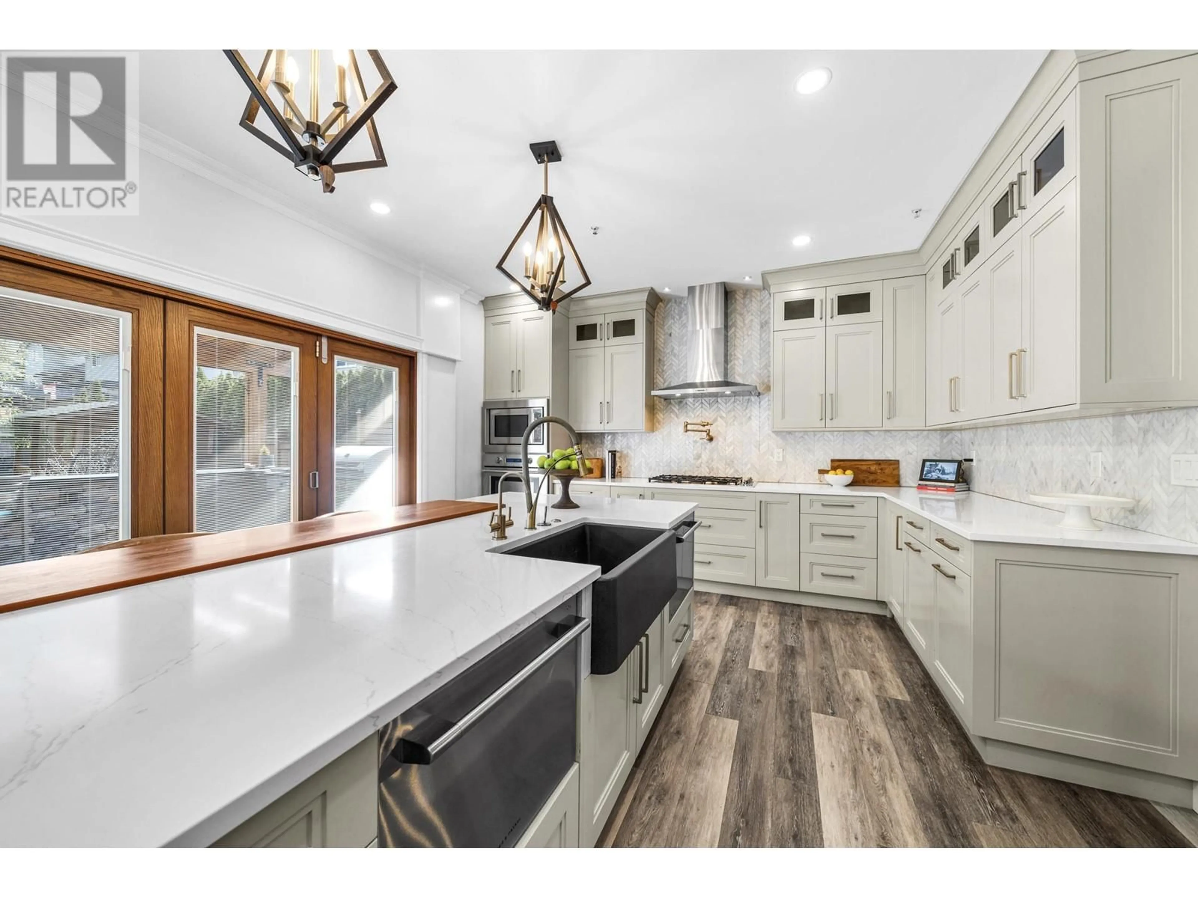 Open concept kitchen, ceramic/tile floor for 13068 239B STREET, Maple Ridge British Columbia V4R0A5