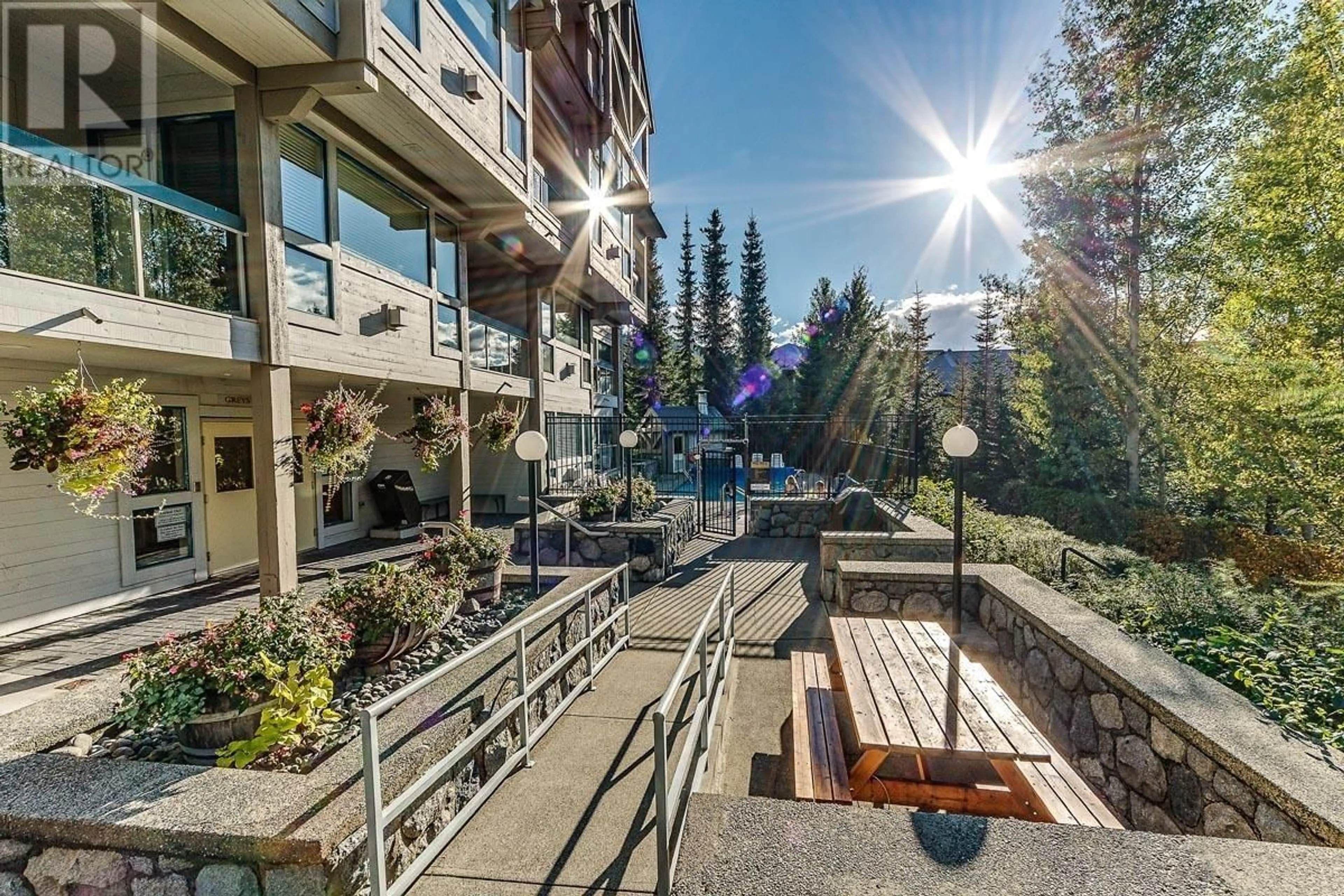 Patio, mountain view for 333 - 4905 SPEARHEAD PLACE, Whistler British Columbia V0N1B4