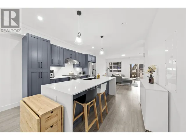 25 789 OTA AVENUE, New Westminster 4