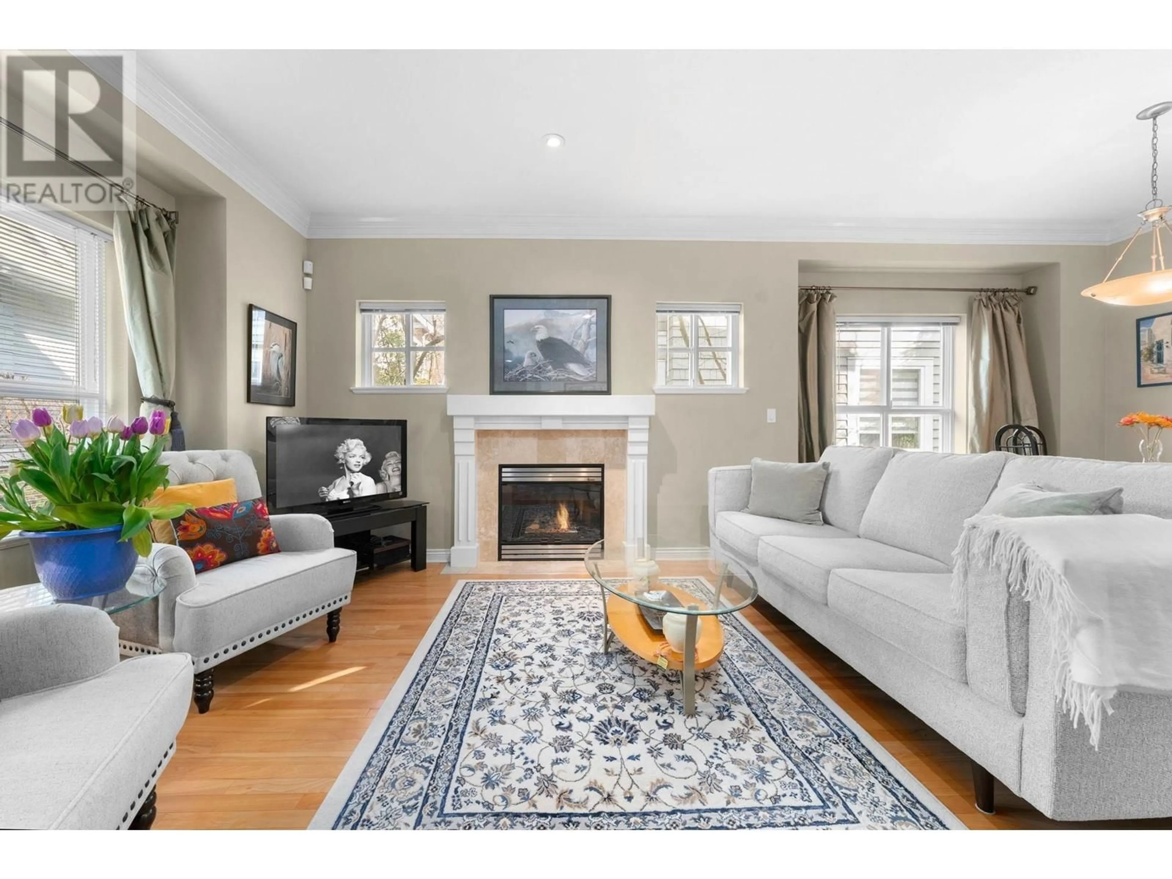 Living room with furniture, unknown for 12 - 2688 MOUNTAIN HIGHWAY, North Vancouver British Columbia V7J2N5