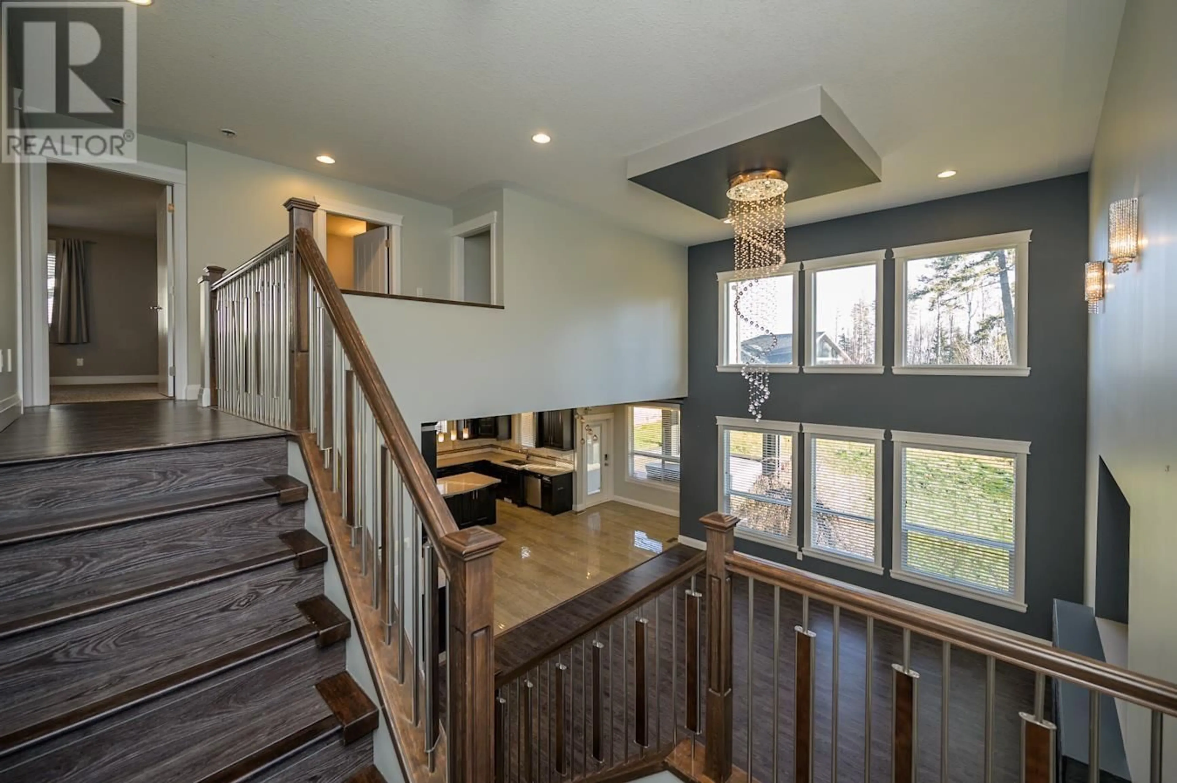 Indoor foyer for 2662 MAURICE DRIVE, Prince George British Columbia V2N0B9