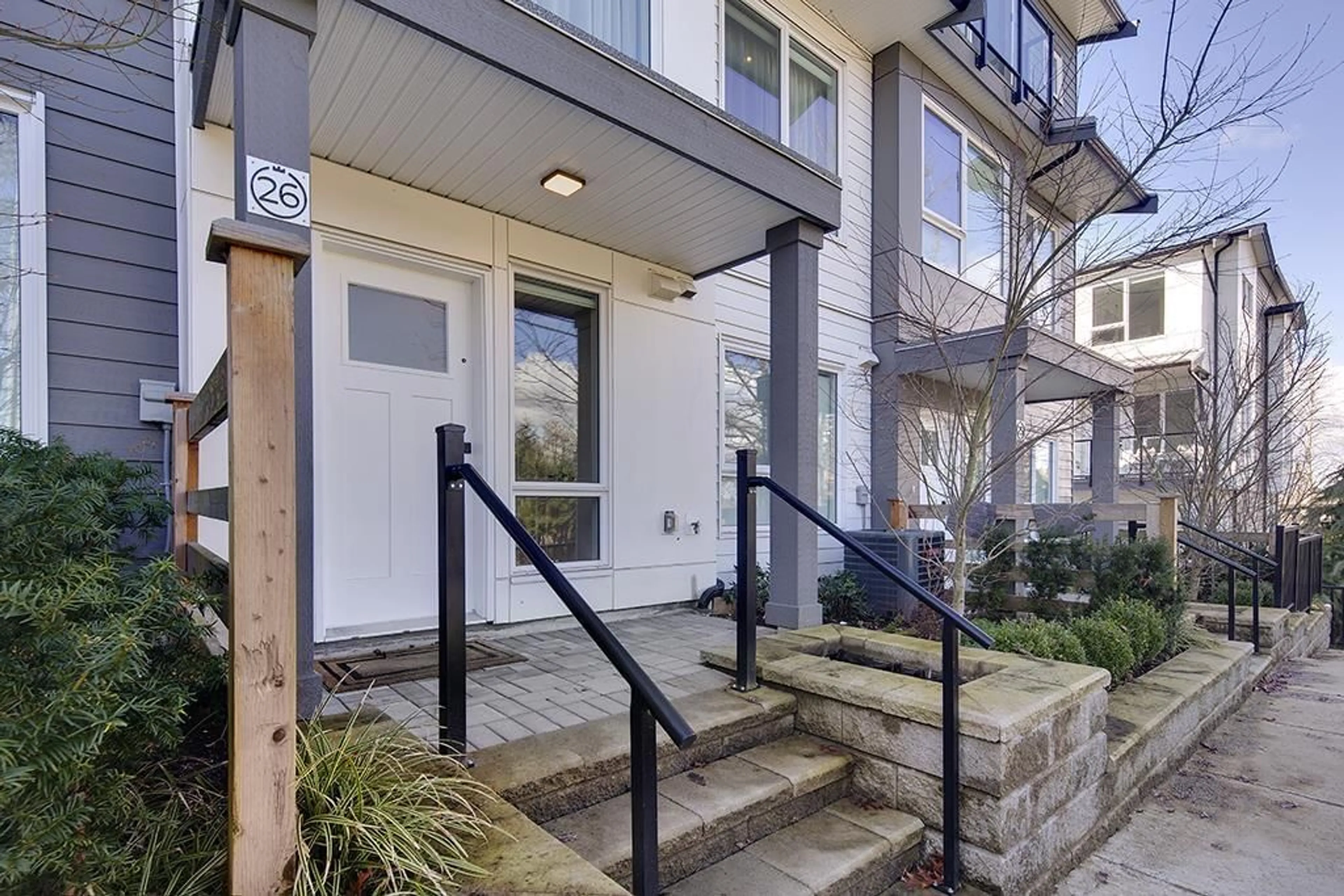 Indoor entryway for 26 - 15030 28, Surrey British Columbia V4P0H3