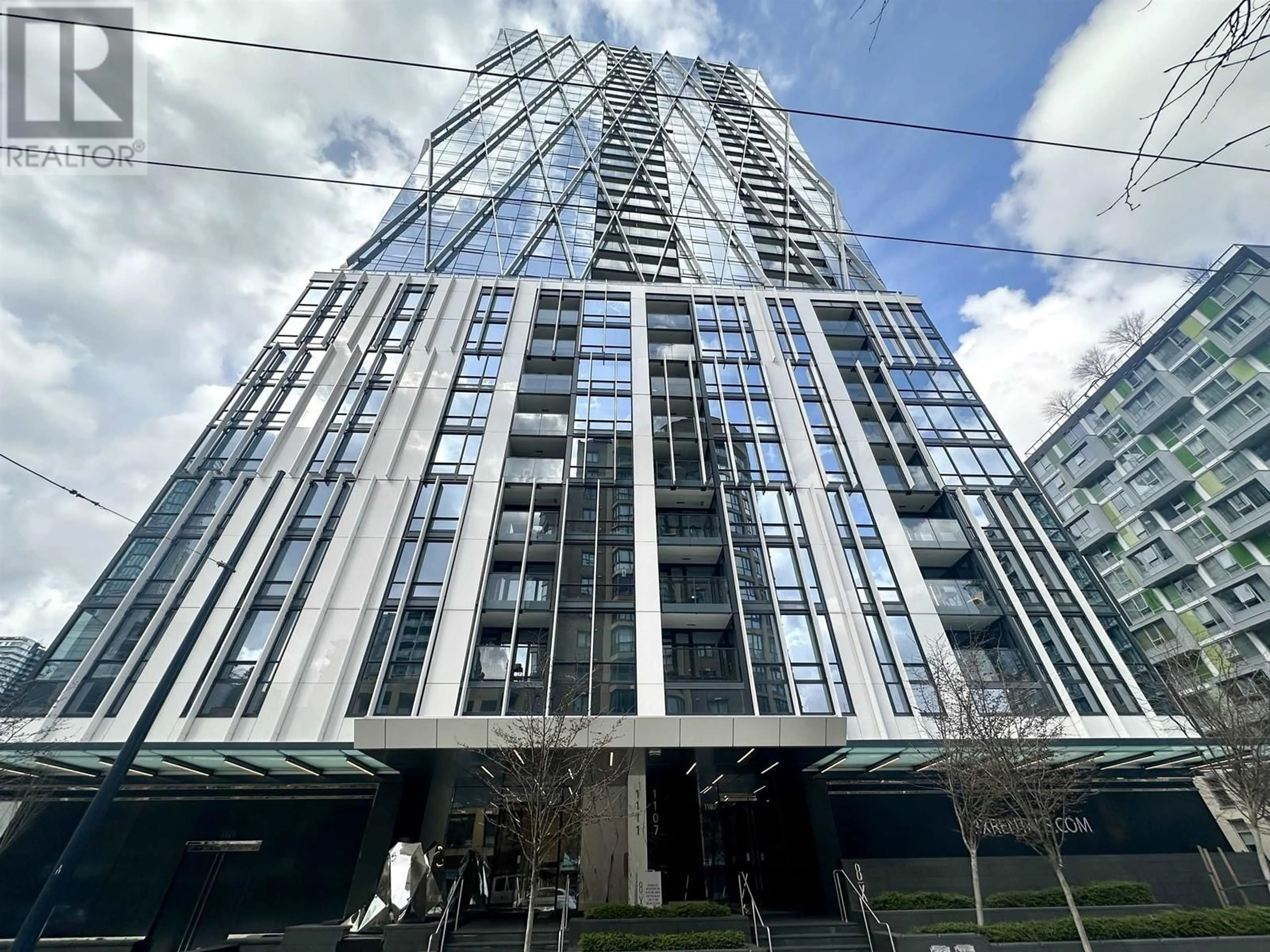 Indoor foyer for 1706 - 1111 RICHARDS STREET, Vancouver British Columbia V6B0S3