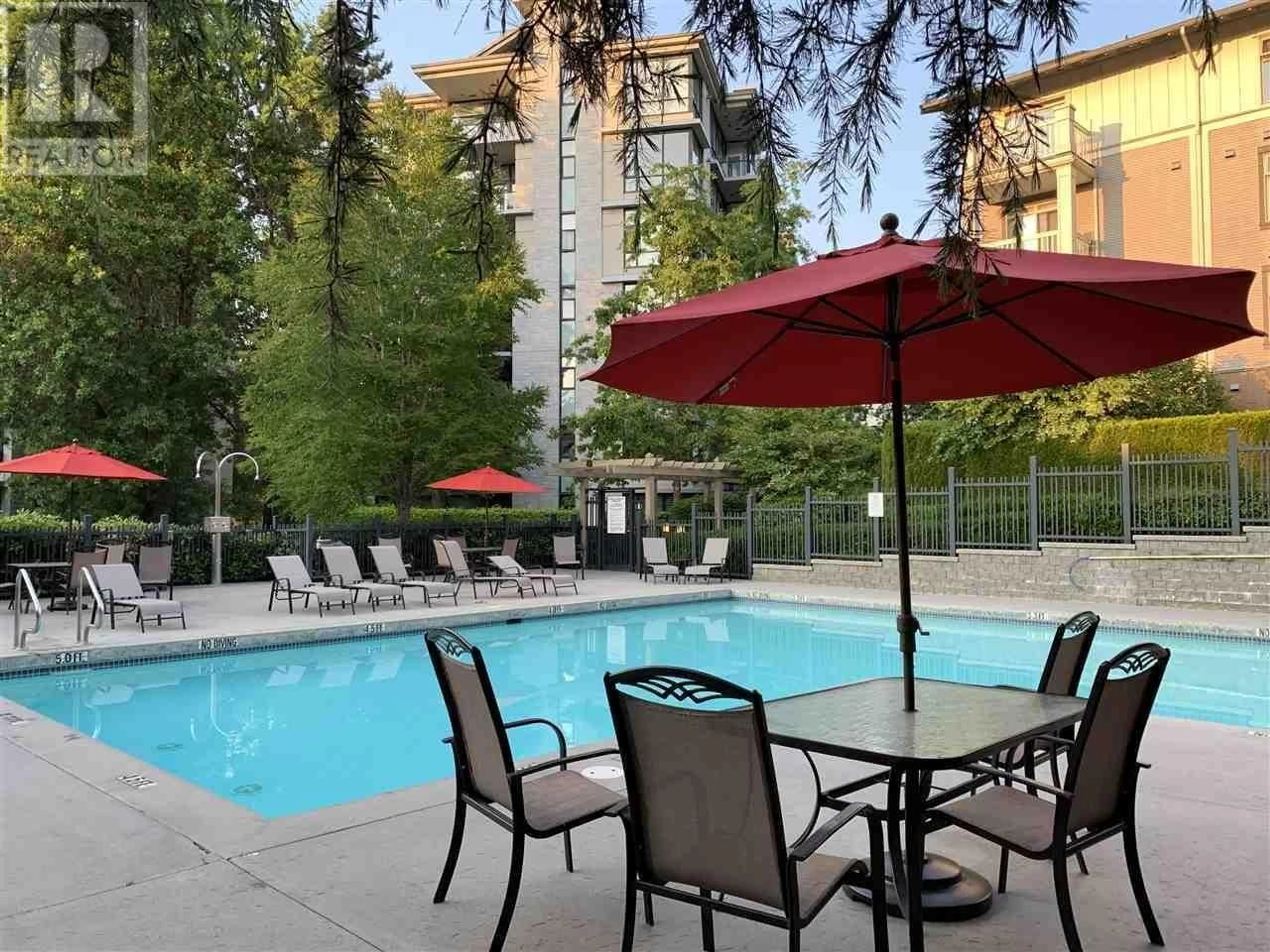 Pool for 320 - 2083 33RD AVENUE, Vancouver British Columbia V6M4M6