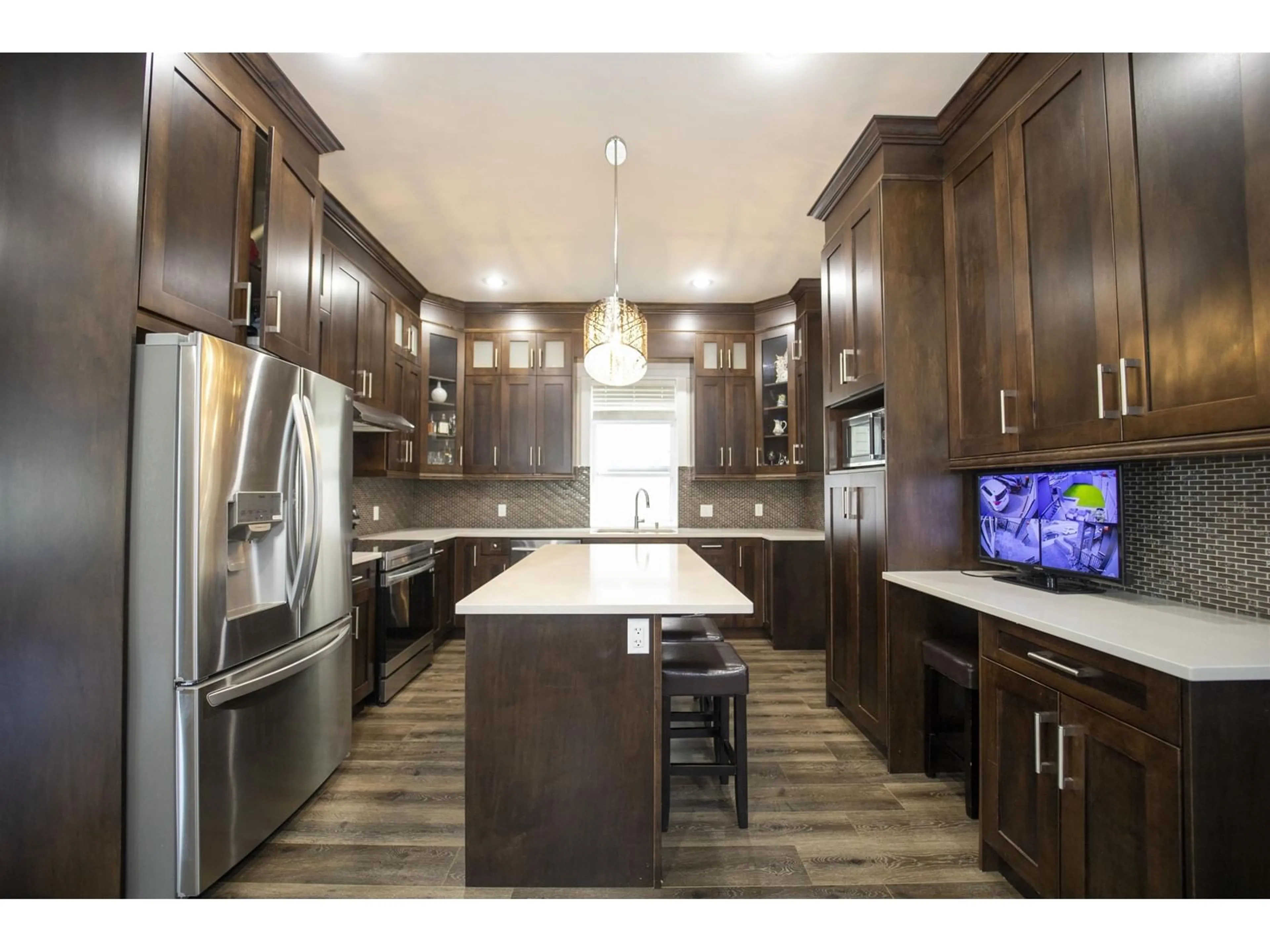 Contemporary kitchen, unknown for 20940 80A, Langley British Columbia V2Y0R3