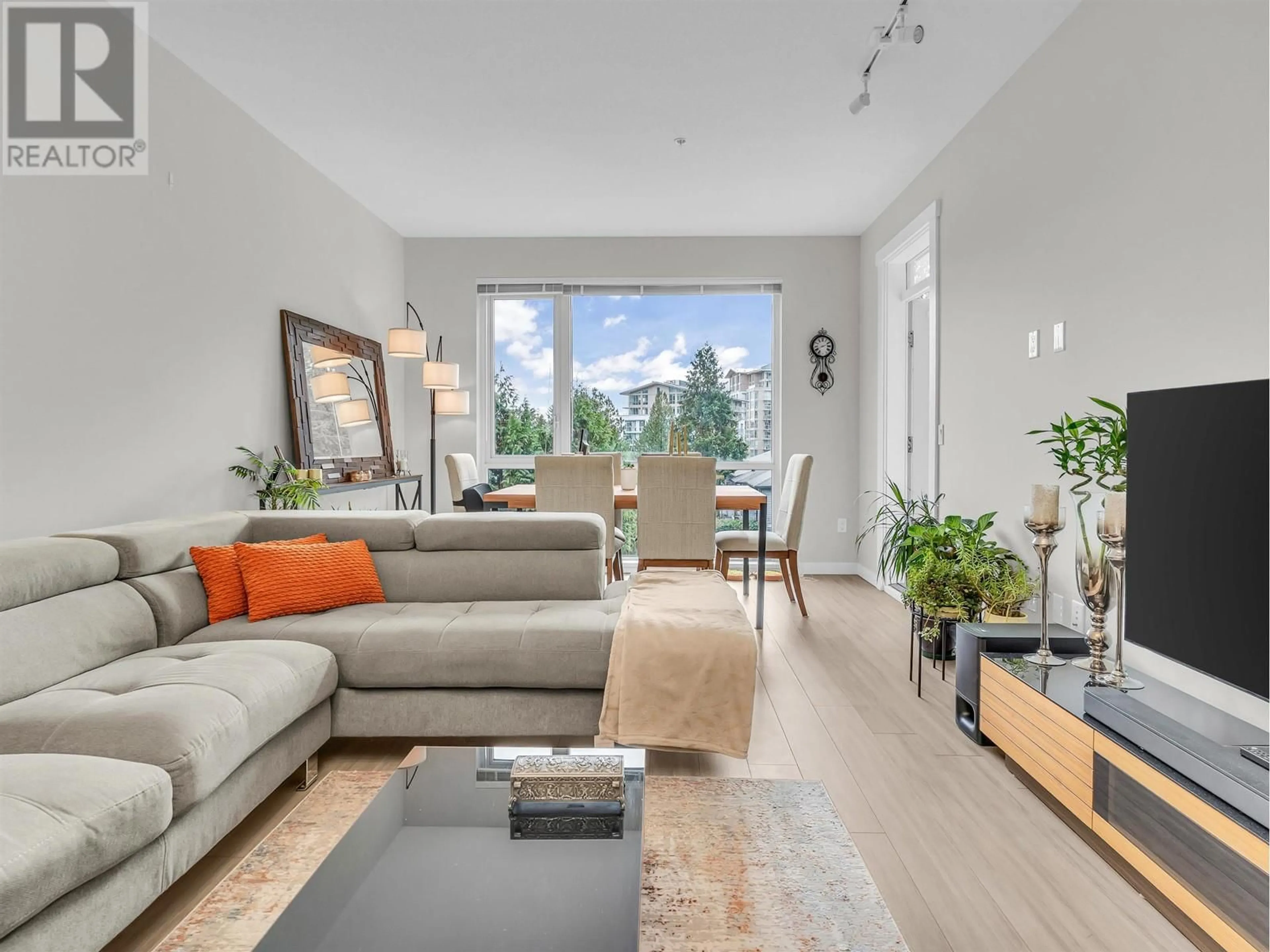 Living room with furniture, unknown for 322 - 2651 LIBRARY LANE, North Vancouver British Columbia V7J0C1