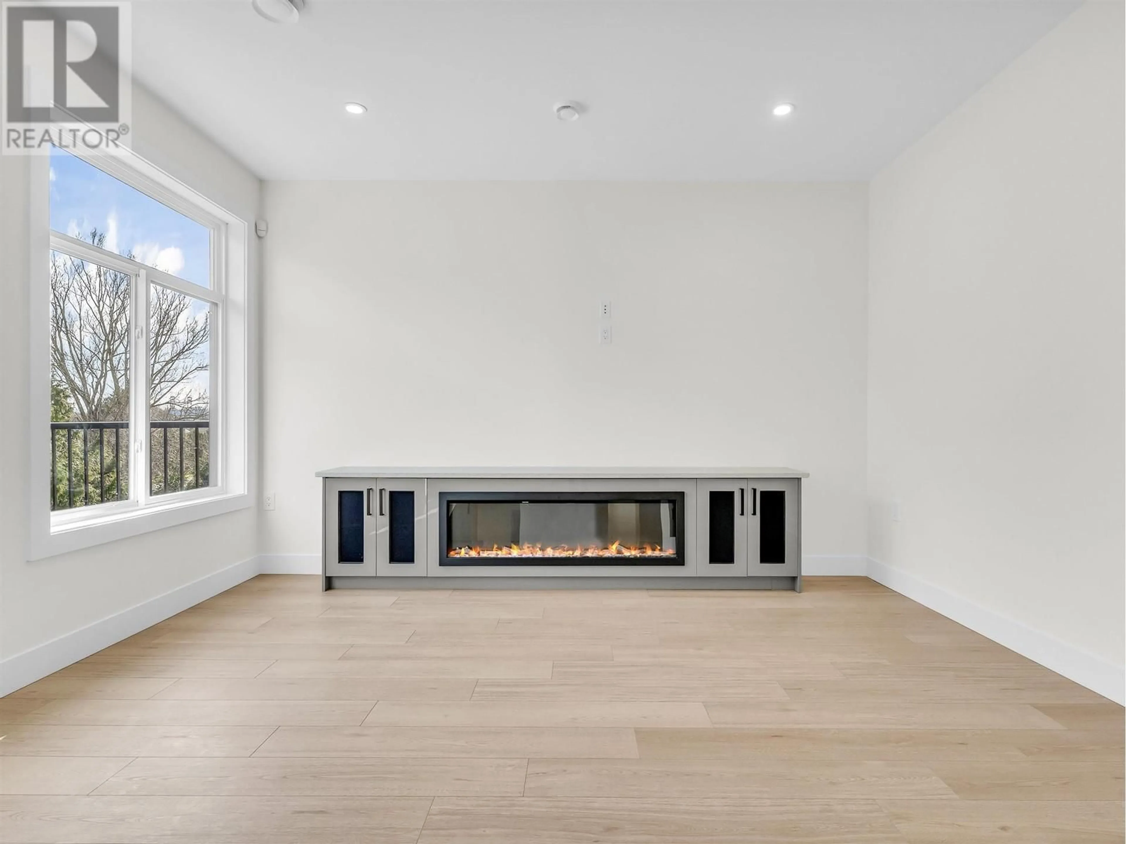 Unknown for 341 JOHNSTON STREET, New Westminster British Columbia V3M5H4
