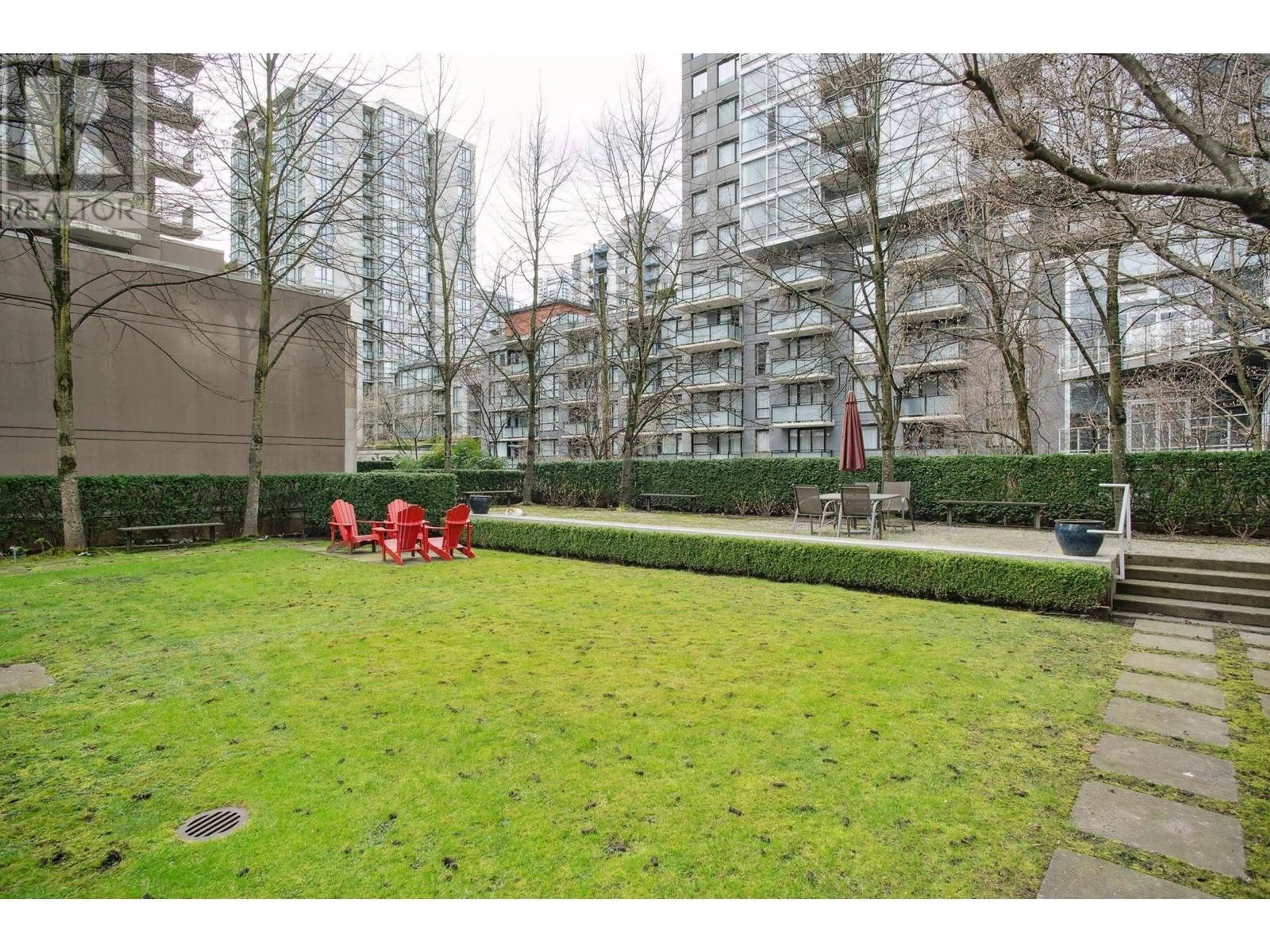 Patio, street for TH3 - 1001 RICHARDS STREET, Vancouver British Columbia V6B1J6