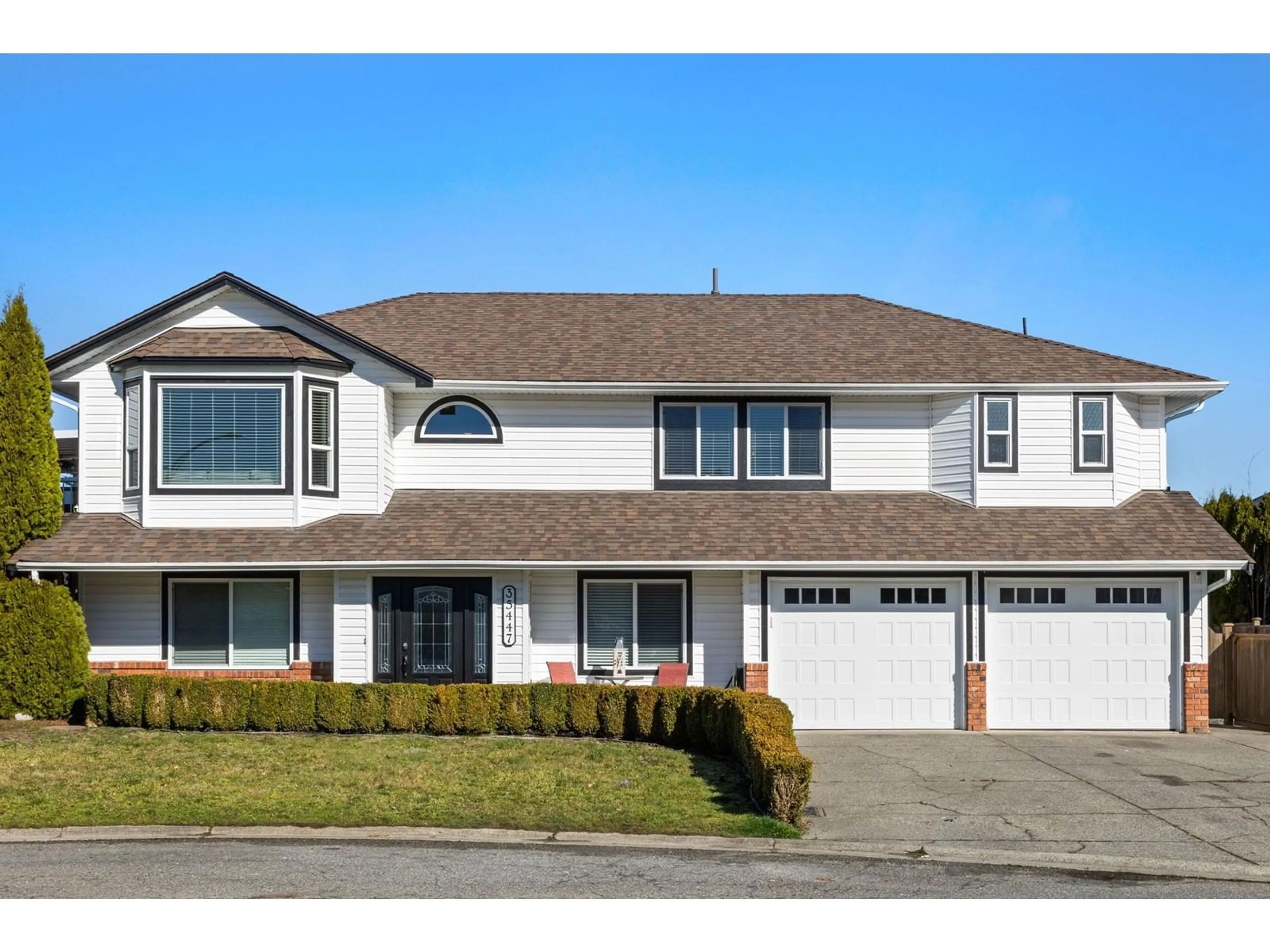 Home with vinyl exterior material, street for 35447 EDSON PLACE, Abbotsford British Columbia V3G1J4