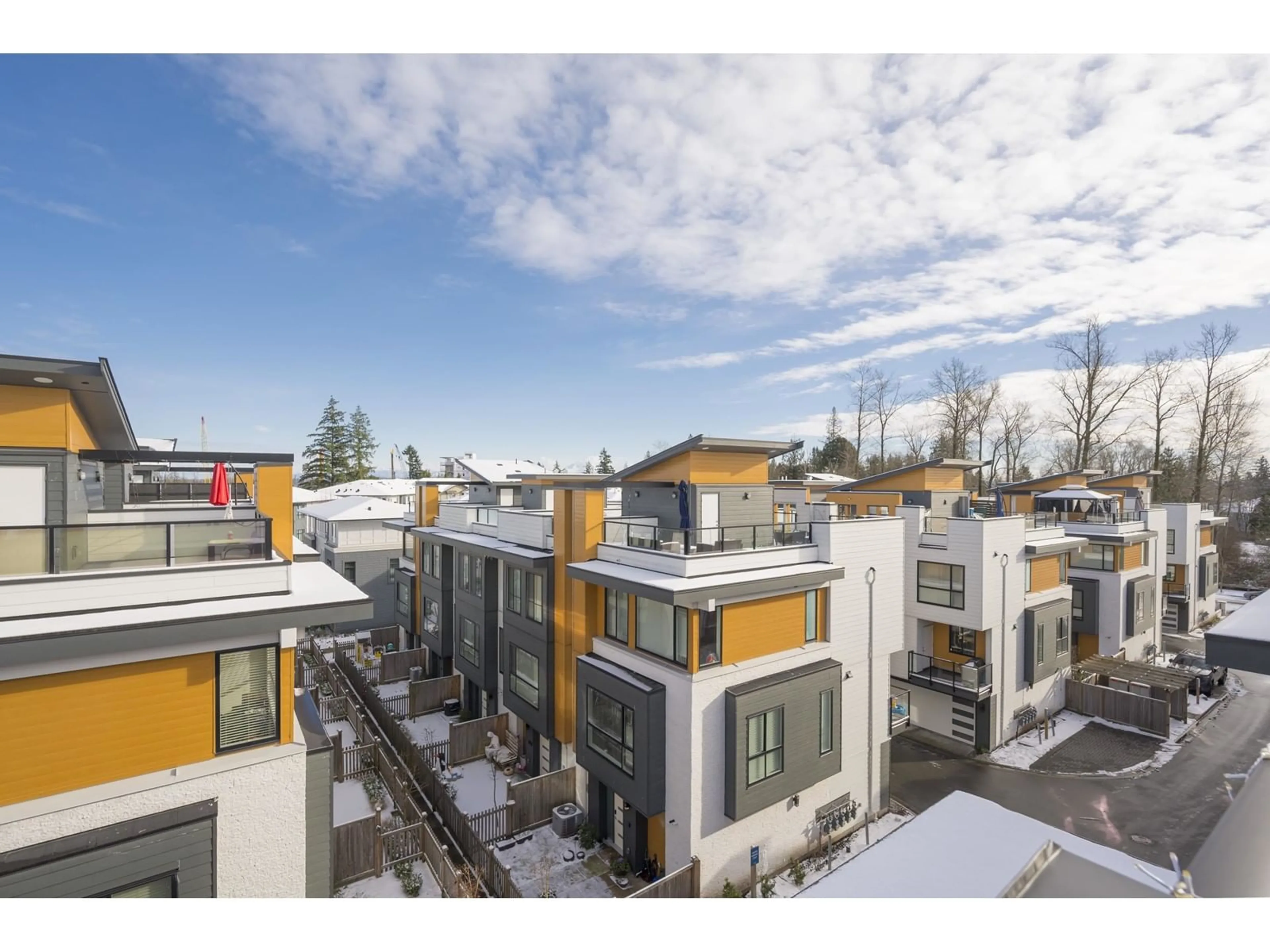 A pic from outside/outdoor area/front of a property/back of a property/a pic from drone, unknown for 13 - 16511 WATSON, Surrey British Columbia V4N6T7