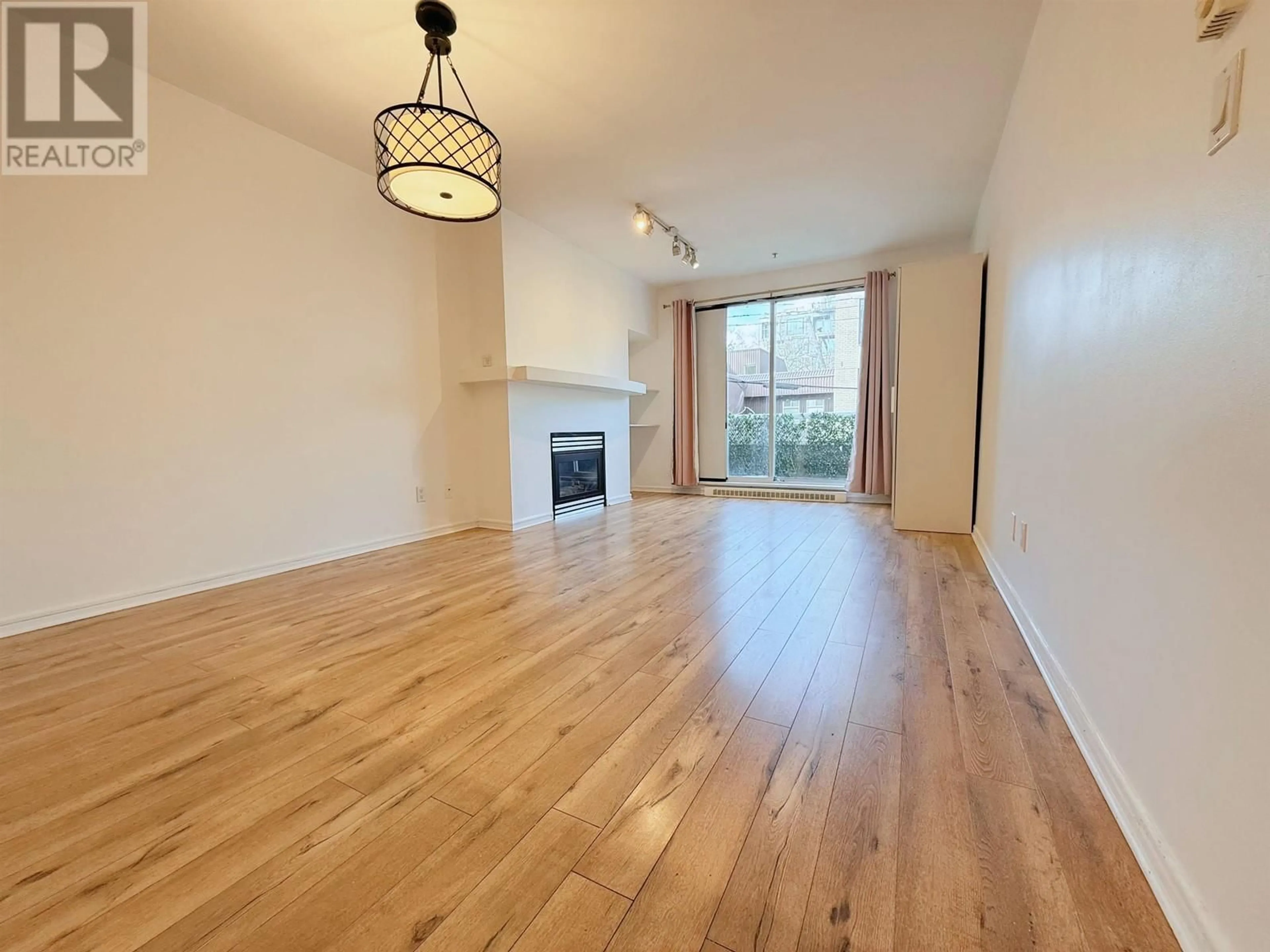 A pic of a room for 212 - 3727 10TH AVENUE, Vancouver British Columbia V6R2G5
