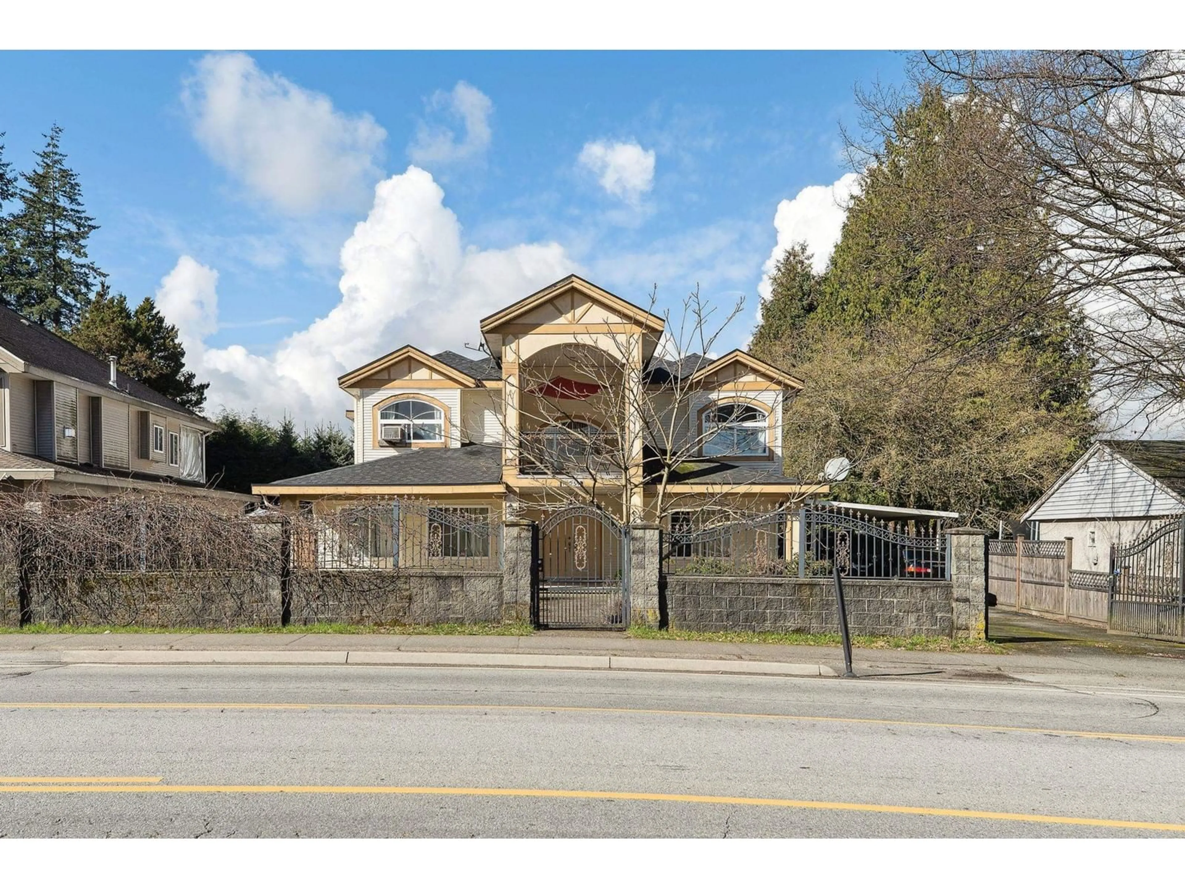 Unknown for 10259 132, Surrey British Columbia V3T3T8
