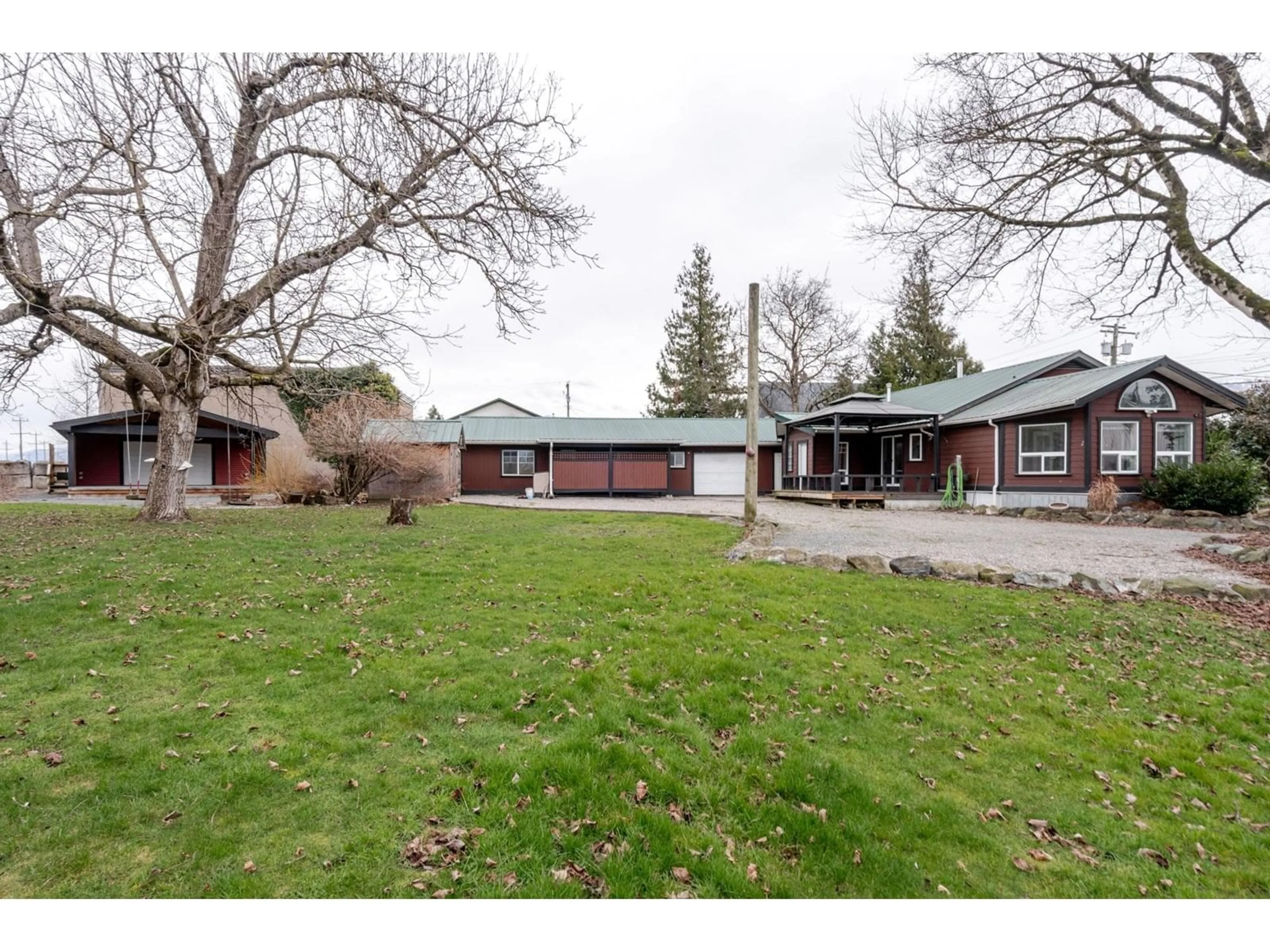 A pic from outside/outdoor area/front of a property/back of a property/a pic from drone, street for 44465 SOUTH SUMAS ROAD, Chilliwack British Columbia V2R4B7