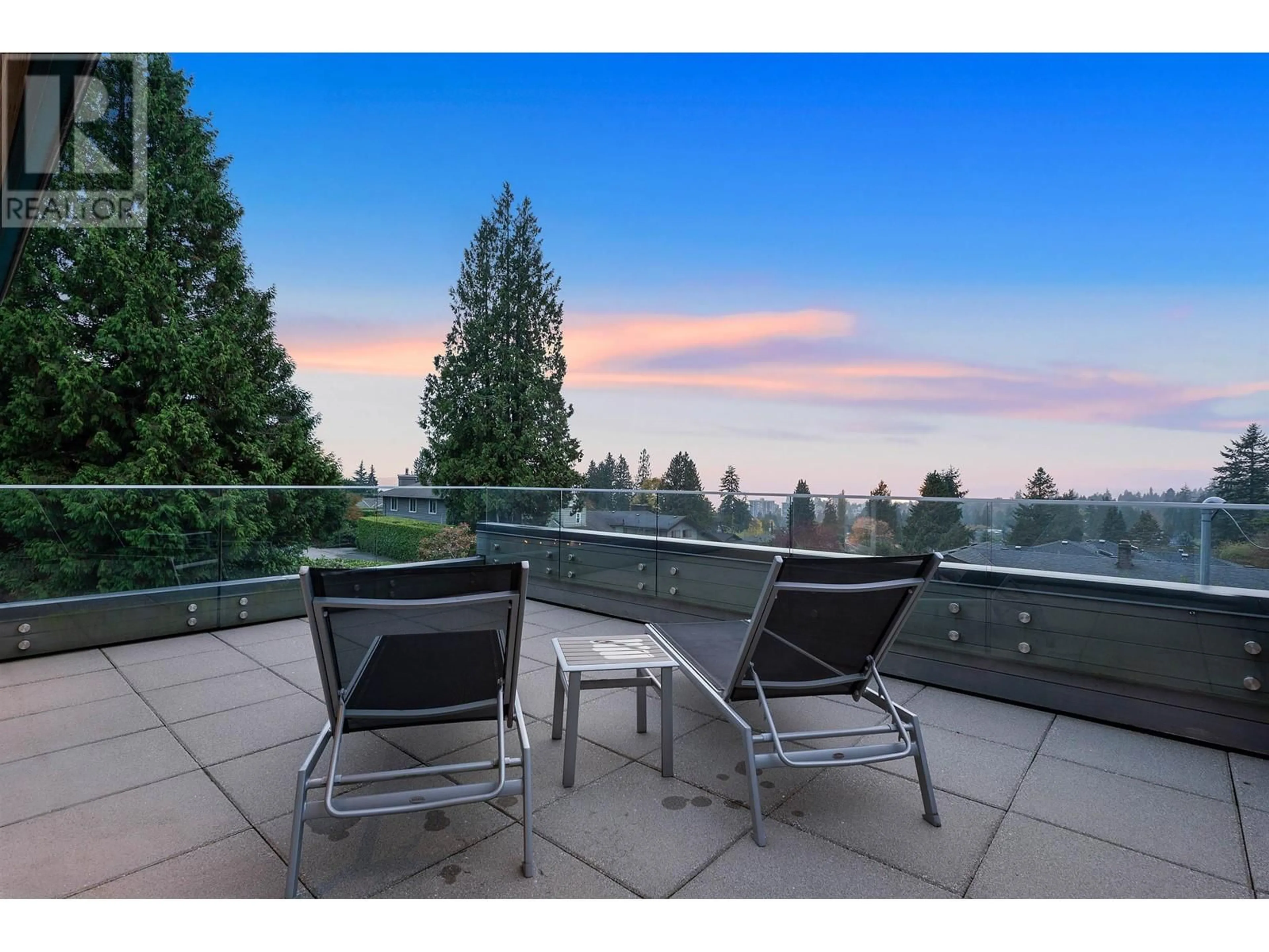 Patio, water/lake/river/ocean view for 990 JEFFERSON AVENUE, West Vancouver British Columbia V7T2A4