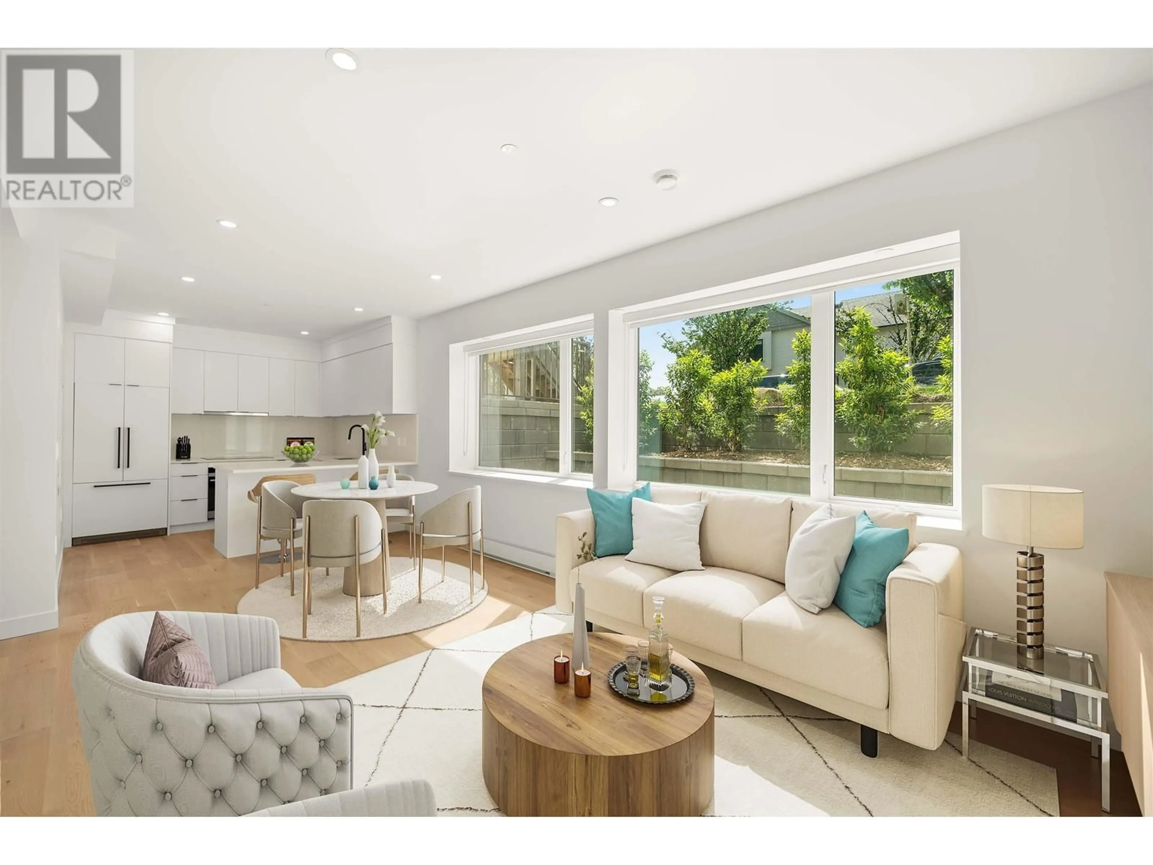 Living room with furniture, unknown for 2408 VICTORIA DRIVE, Vancouver British Columbia V5N1T8