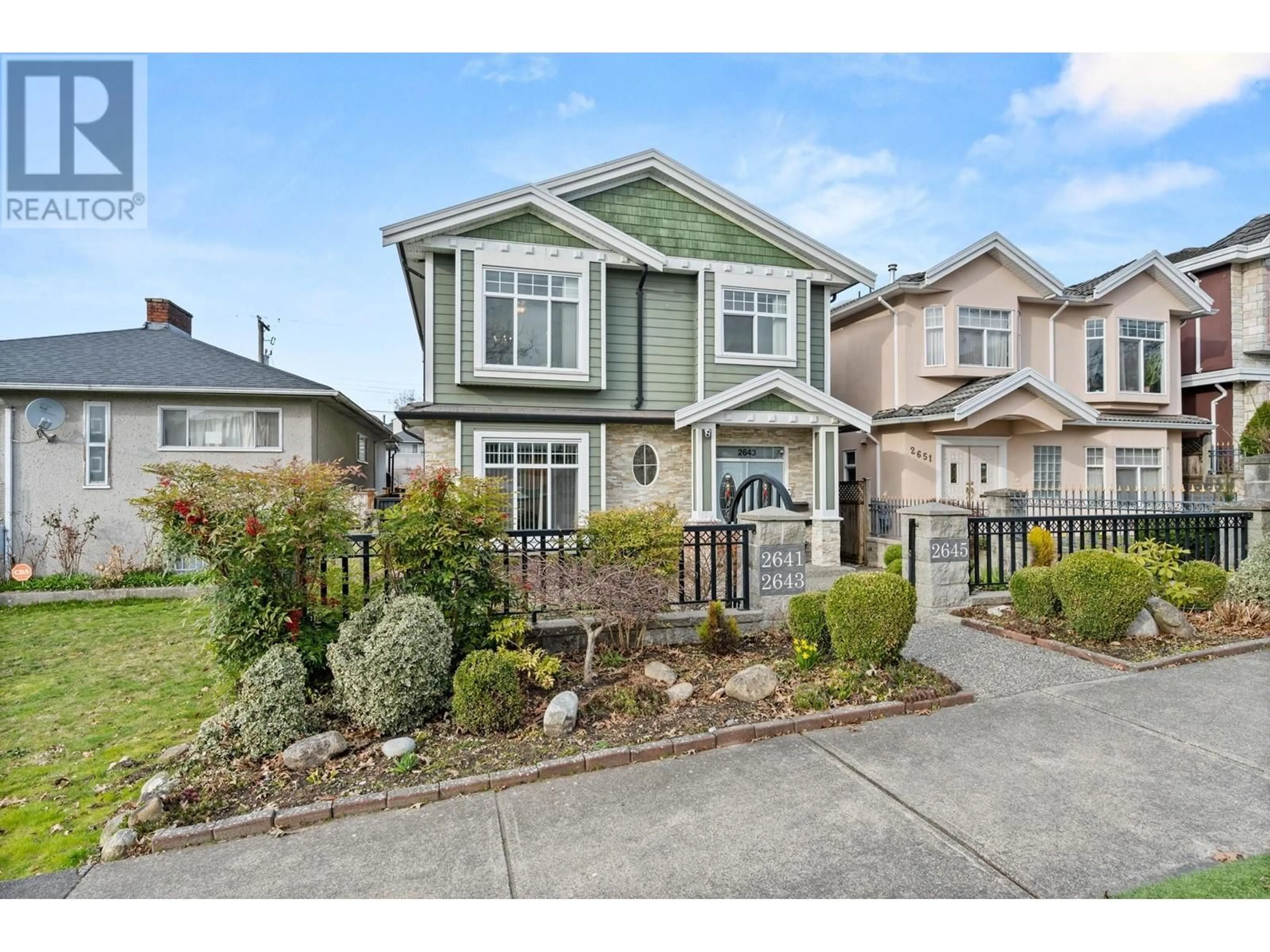 Home with vinyl exterior material, street for 2643 8TH AVENUE, Vancouver British Columbia V5M1W4