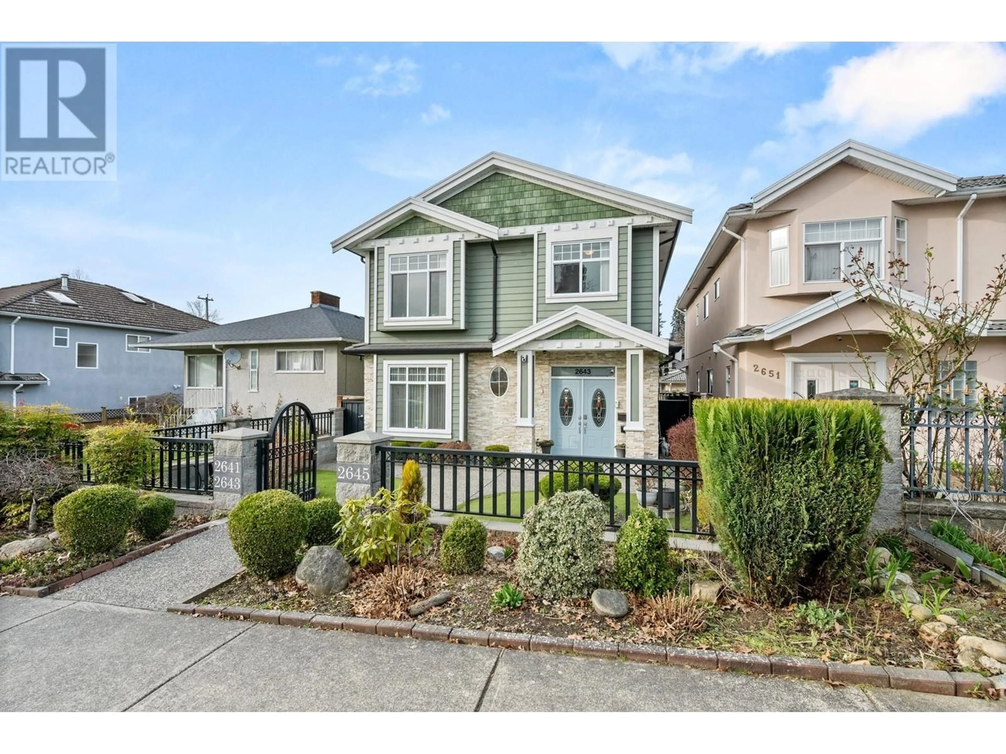 Home with vinyl exterior material, street for 2643 8TH AVENUE, Vancouver British Columbia V5M1W4