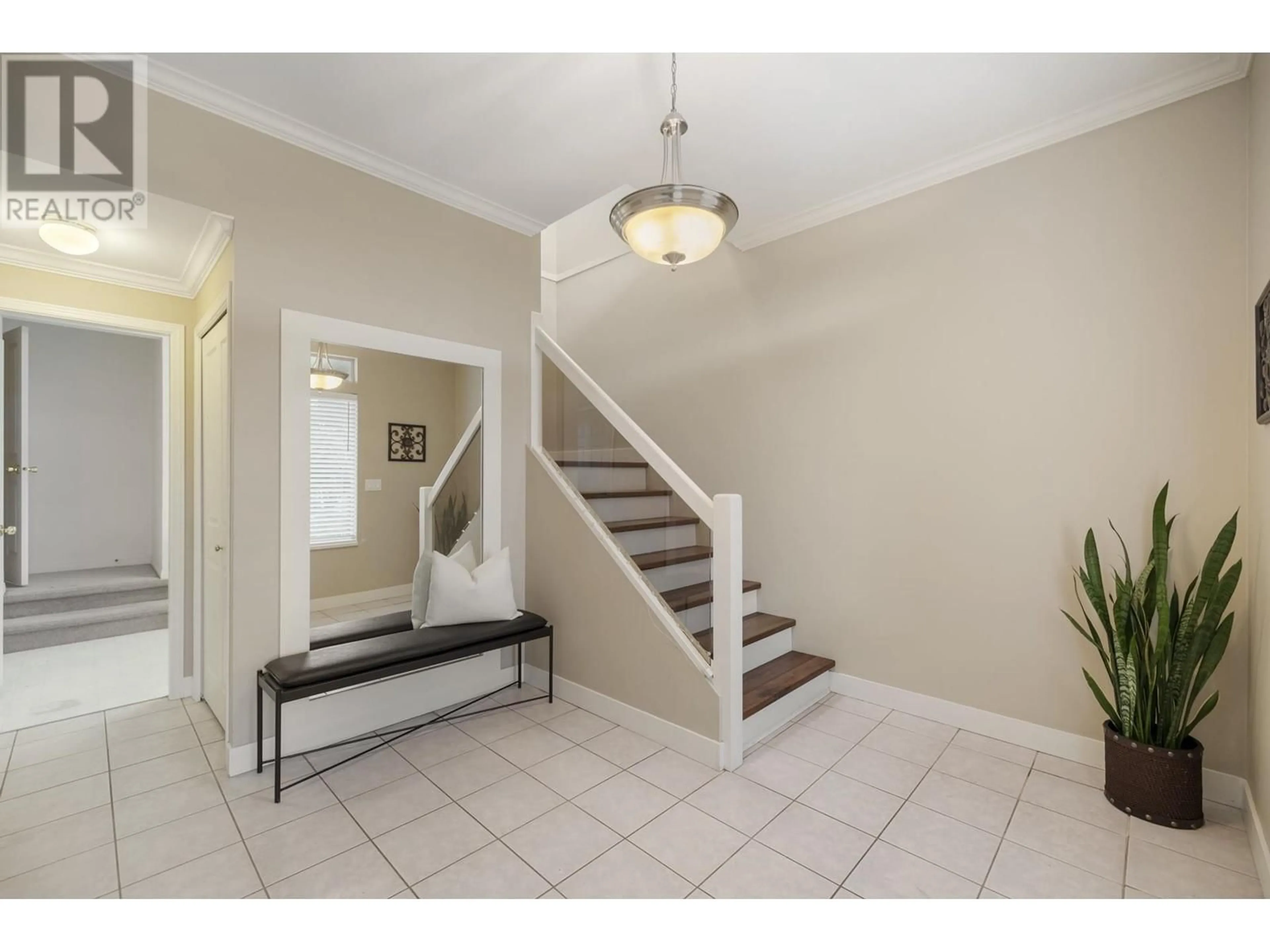 Indoor entryway for 1841 HARBOUR STREET, Port Coquitlam British Columbia V3C1A4