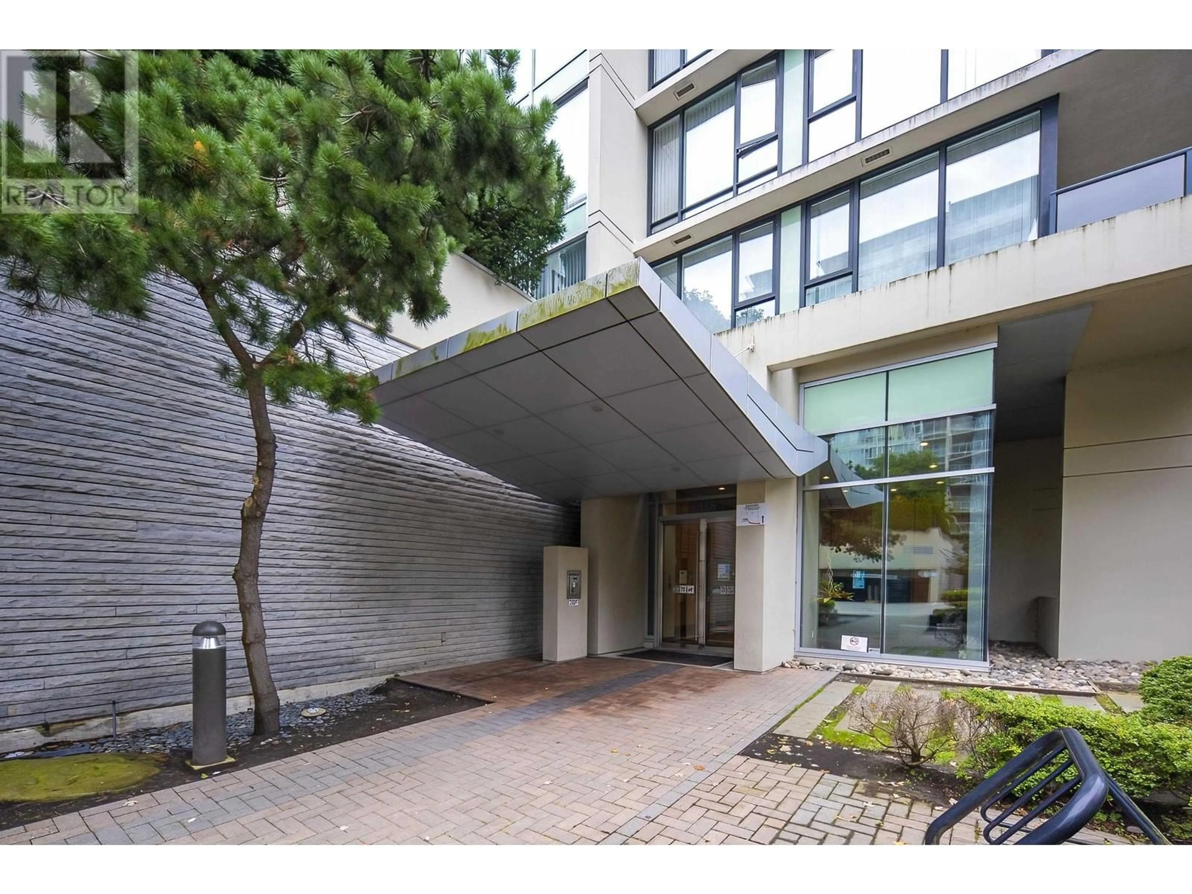 Indoor foyer for 1701 - 5088 KWANTLEN STREET, Richmond British Columbia V6X4K5