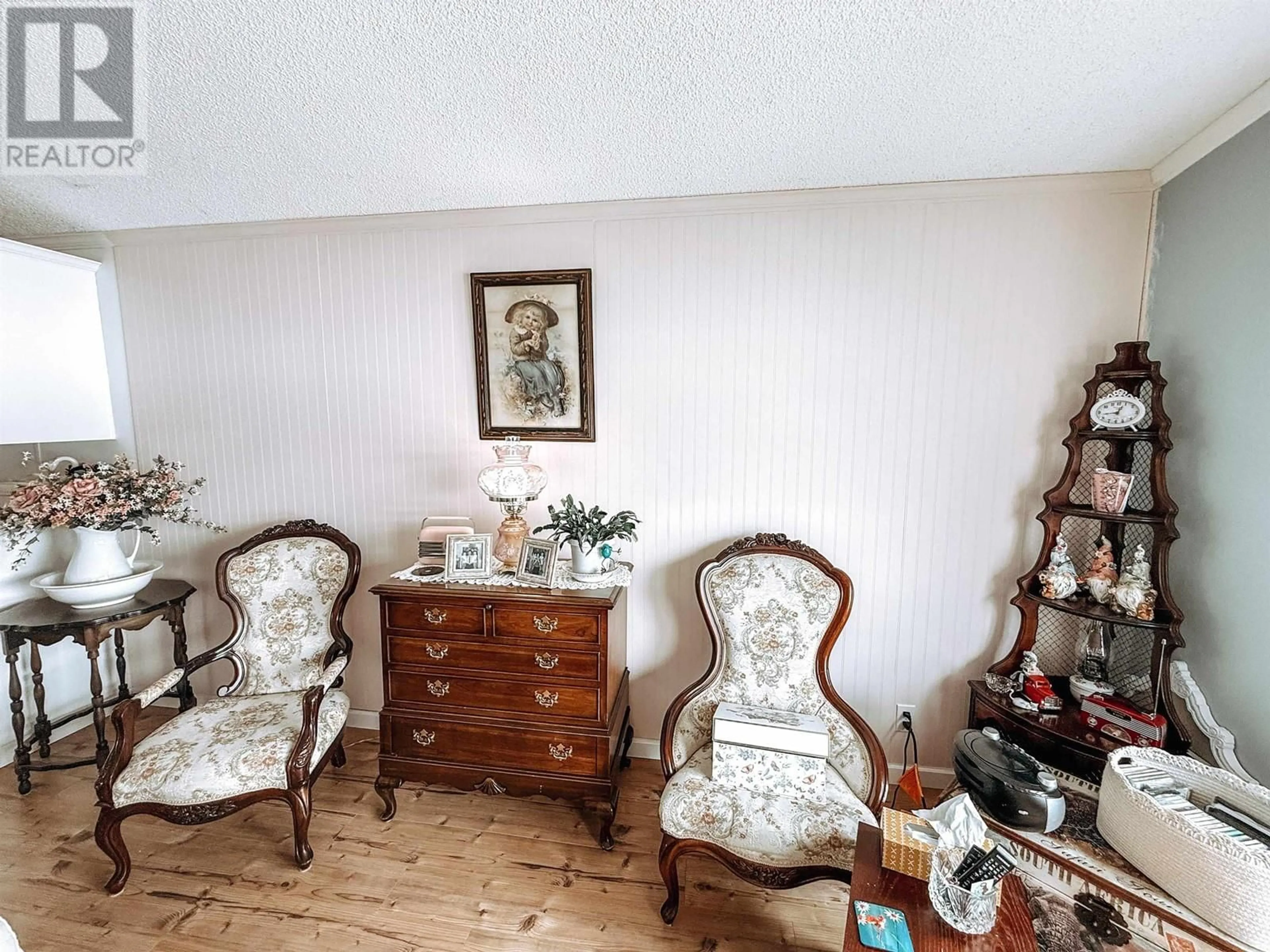 A pic of a room for 5 - 3728 CARIBOO 97 HIGHWAY, Lac La Hache British Columbia V0K1T1