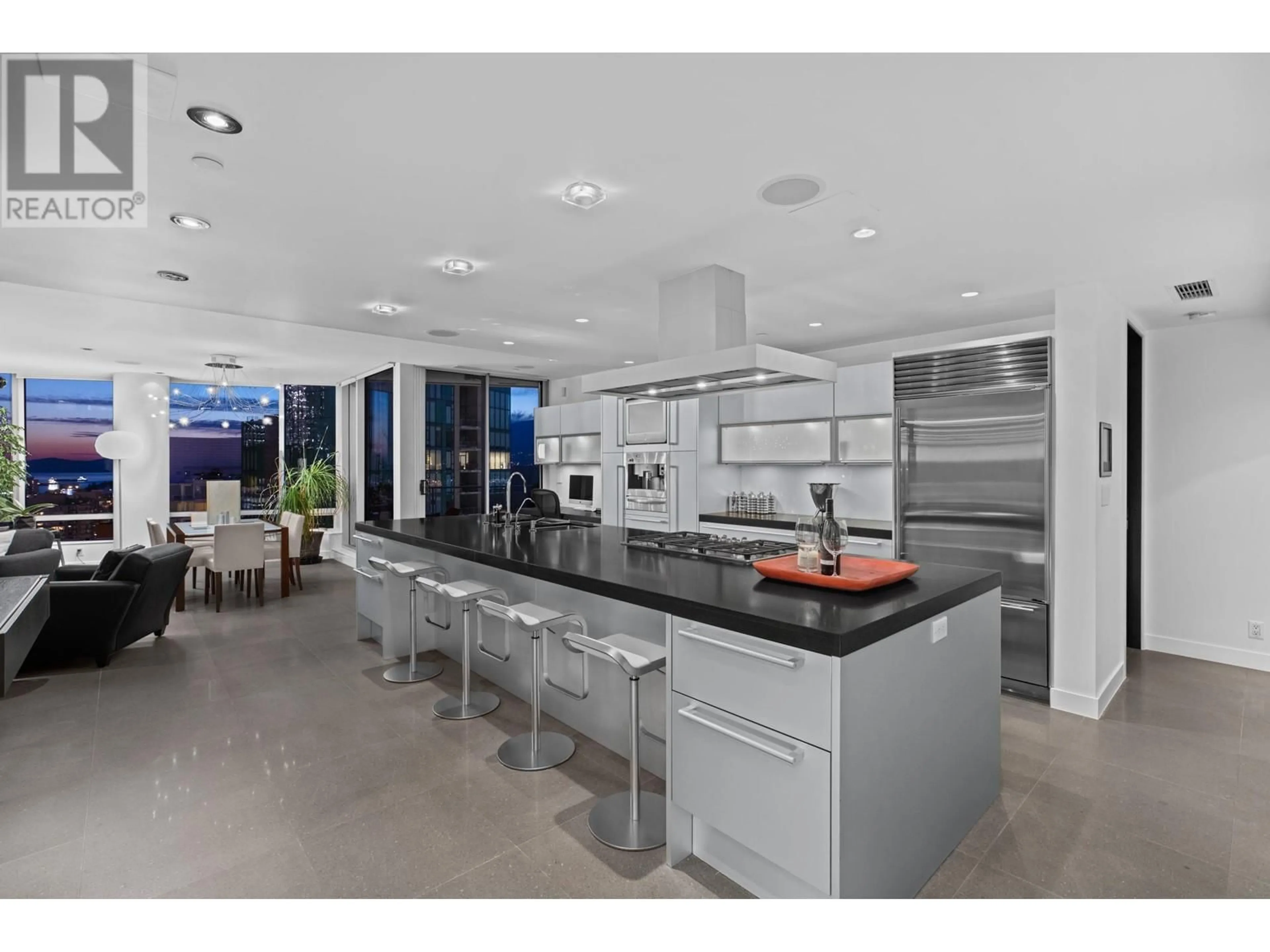 A pic from outside/outdoor area/front of a property/back of a property/a pic from drone, city buildings view from balcony for 2903 - 1077 CORDOVA STREET, Vancouver British Columbia V6C2C6