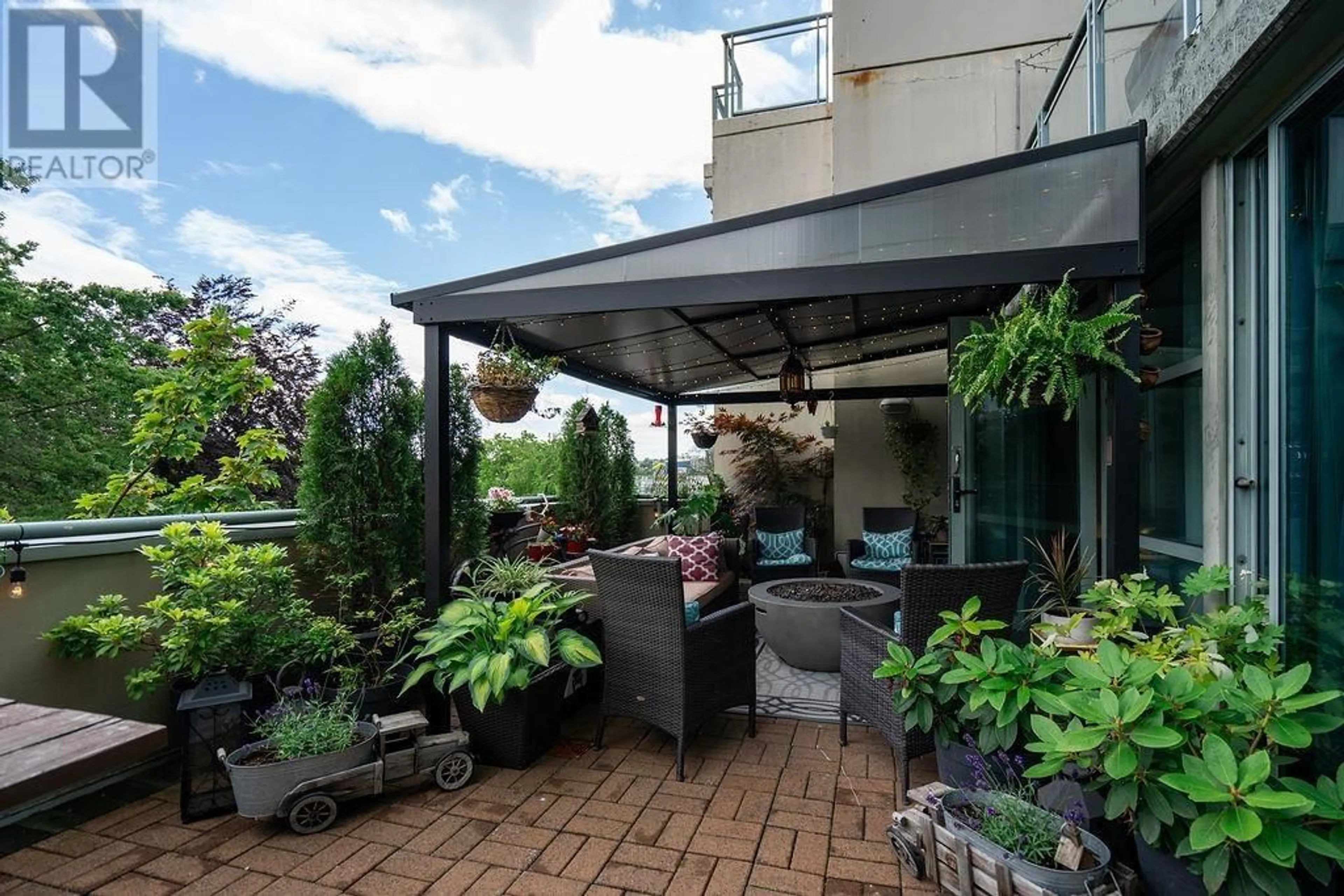 Patio, street for 406 - 1159 MAIN STREET, Vancouver British Columbia V6A4B6