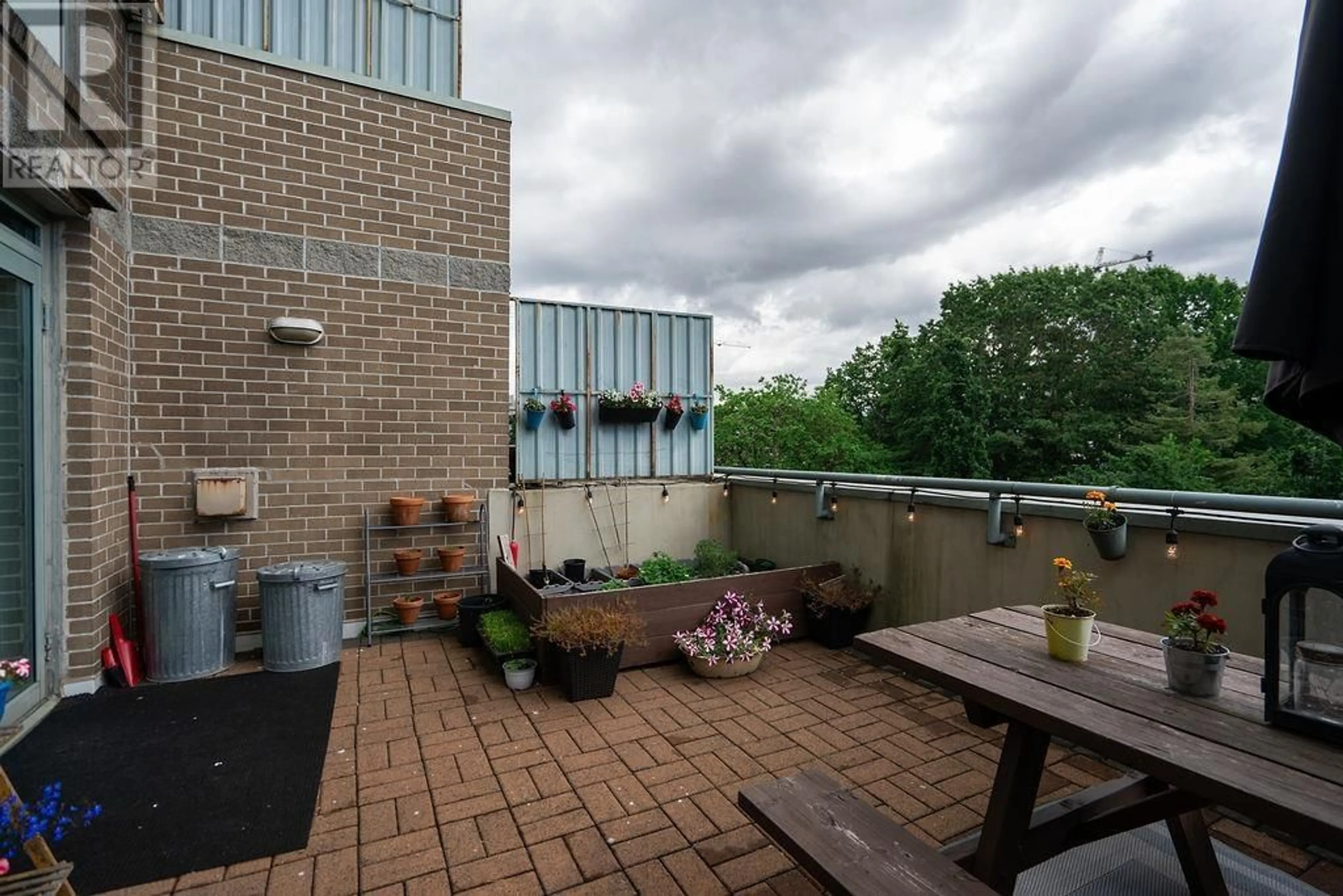 Patio, unknown for 406 - 1159 MAIN STREET, Vancouver British Columbia V6A4B6