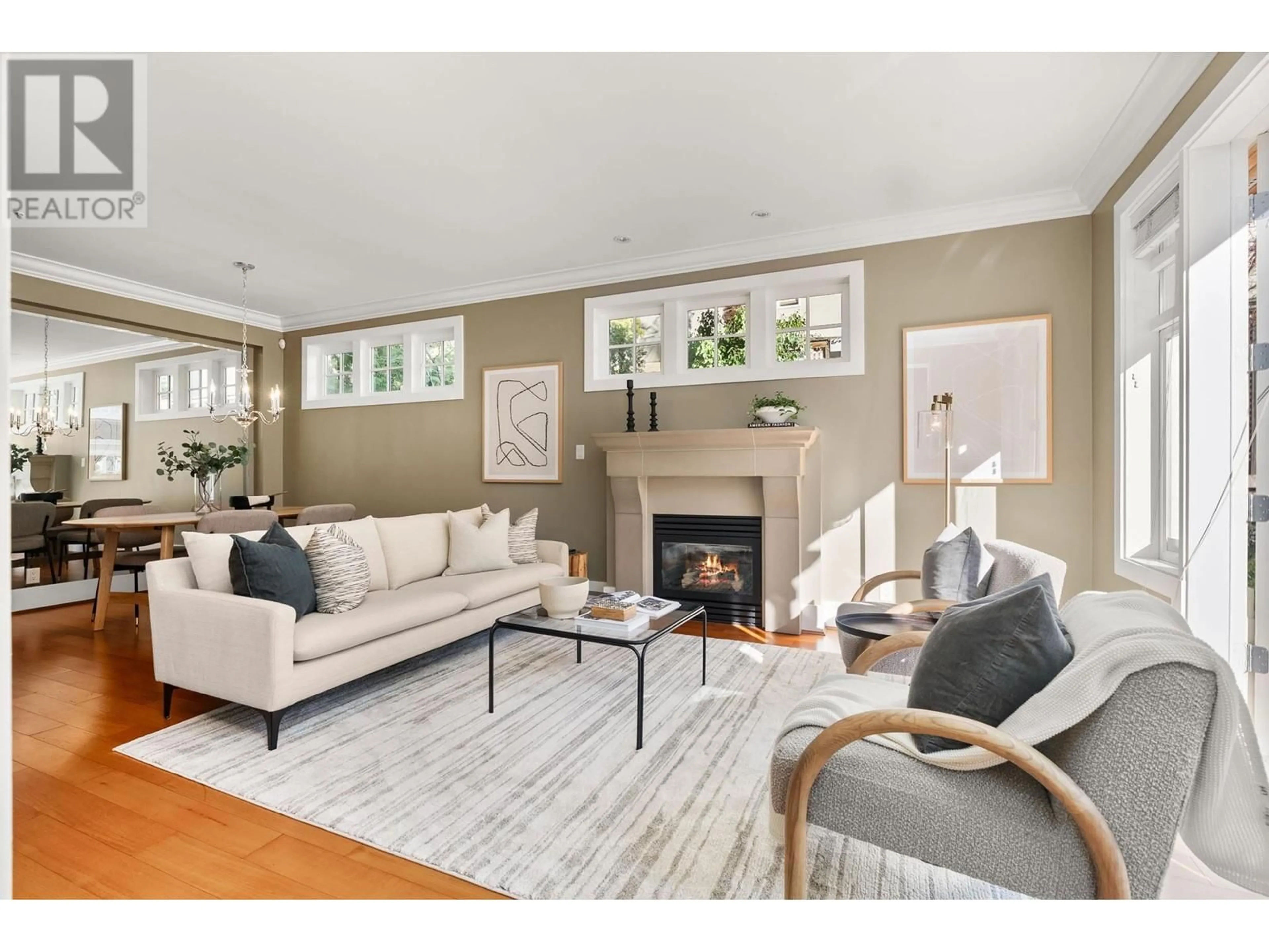 Living room with furniture, unknown for 2119 GORDON AVENUE, West Vancouver British Columbia V7V1W1