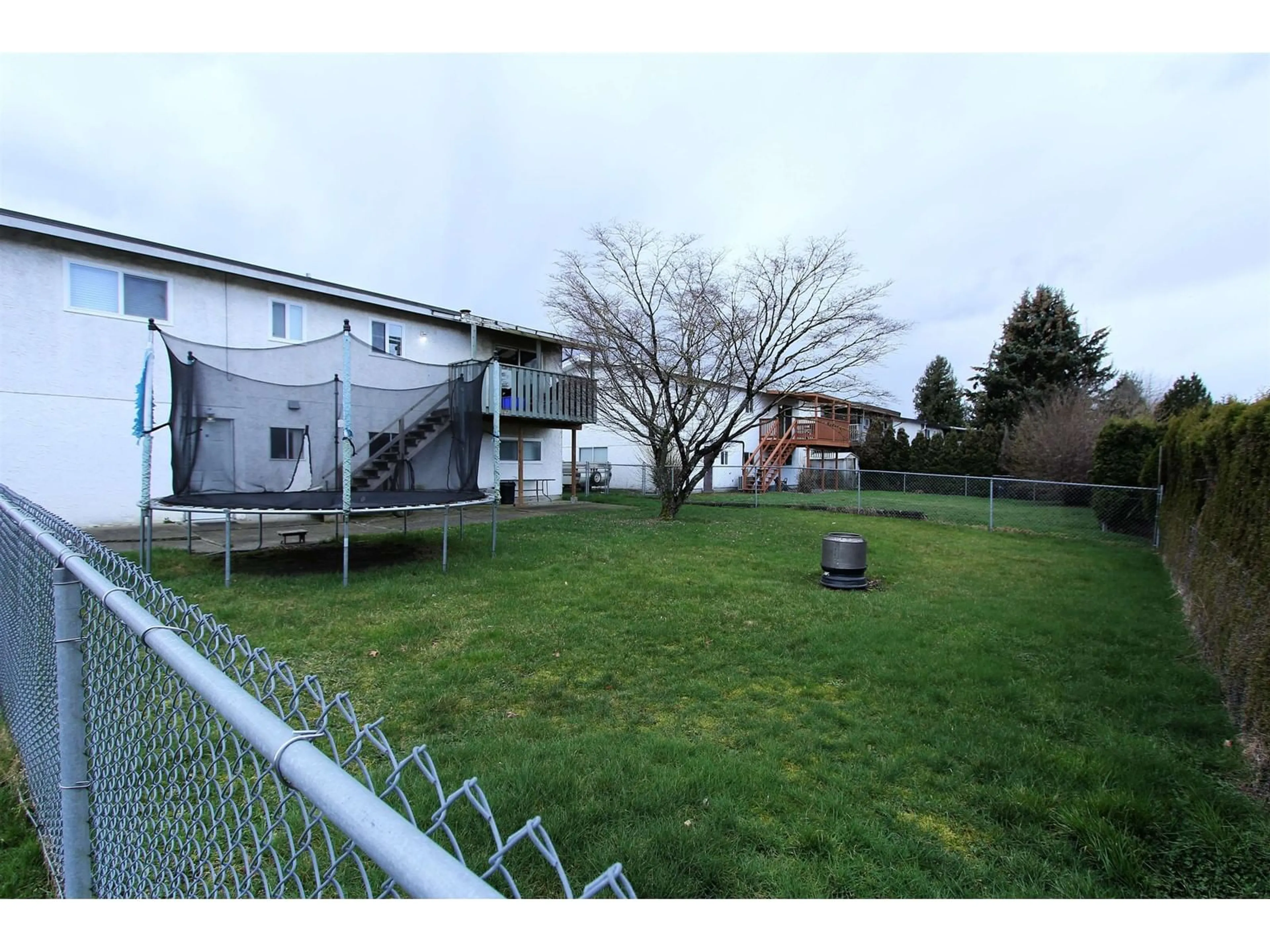 Patio, unknown for 46407 CHILLIWACK CENTRAL ROAD, Chilliwack British Columbia V2P1J7