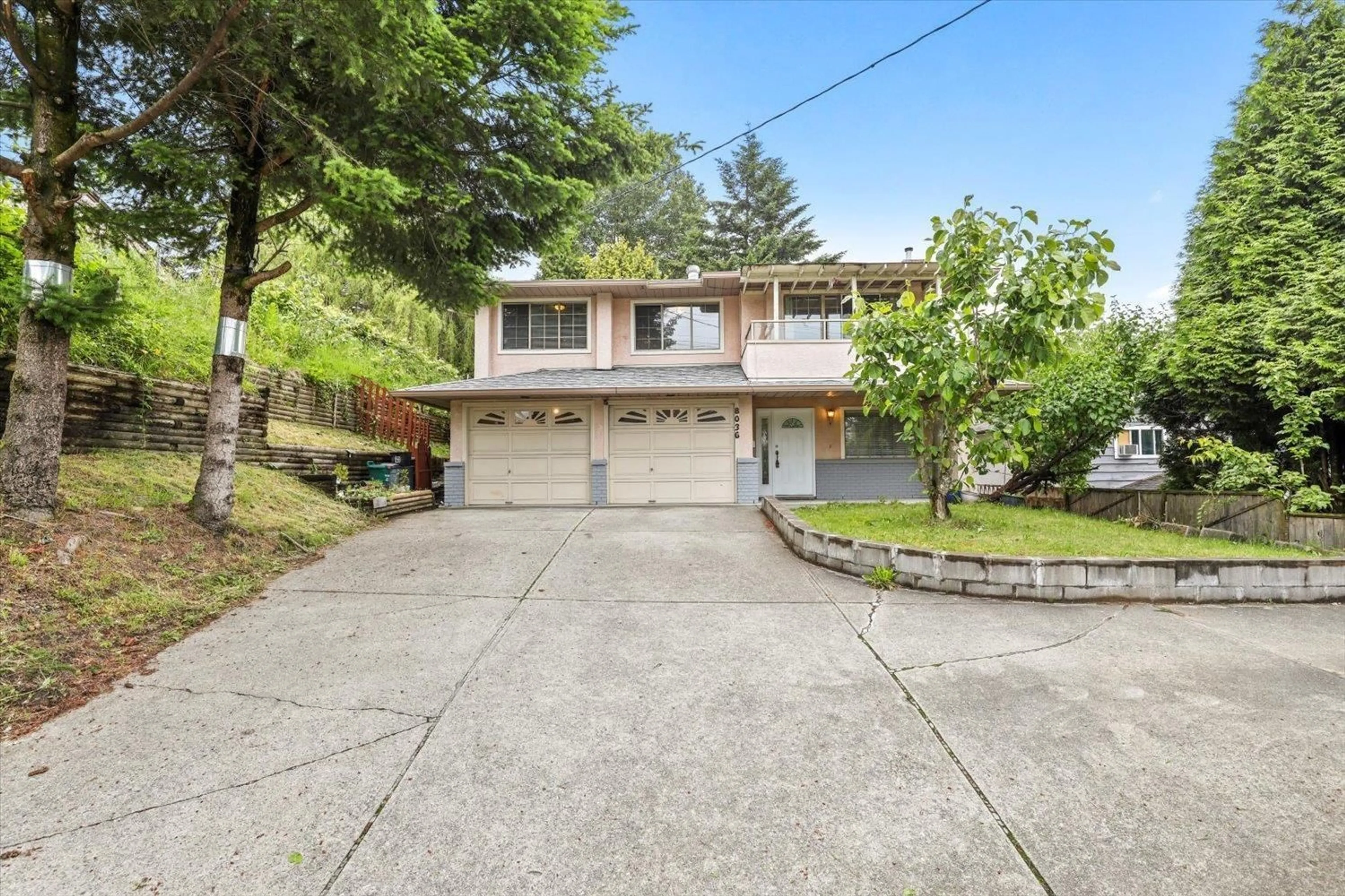 A pic from outside/outdoor area/front of a property/back of a property/a pic from drone, street for 8036 CEDAR, Mission British Columbia V2V3N1