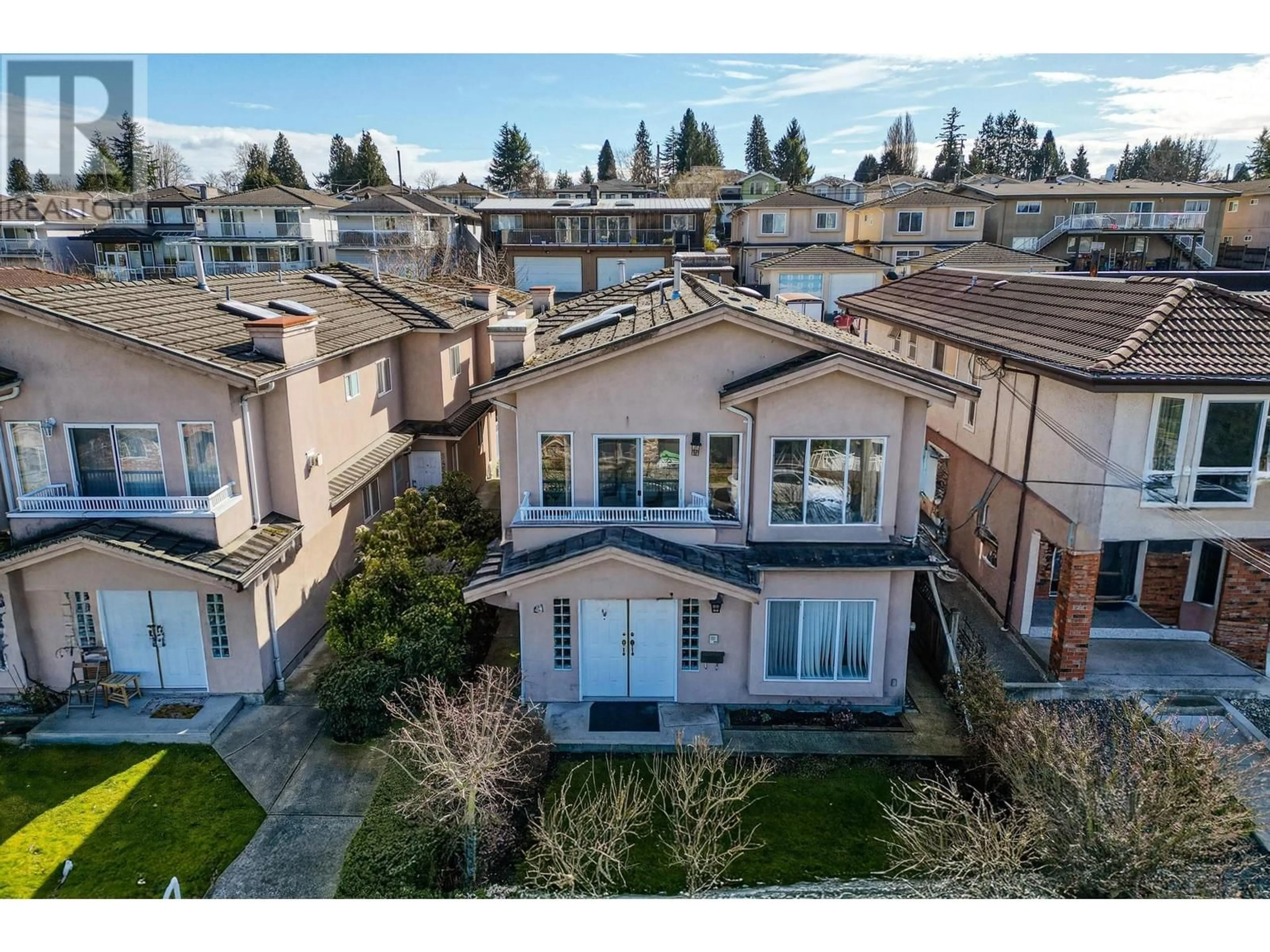 A pic from outside/outdoor area/front of a property/back of a property/a pic from drone, street for 5442 DOMINION STREET, Burnaby British Columbia V5G1E2