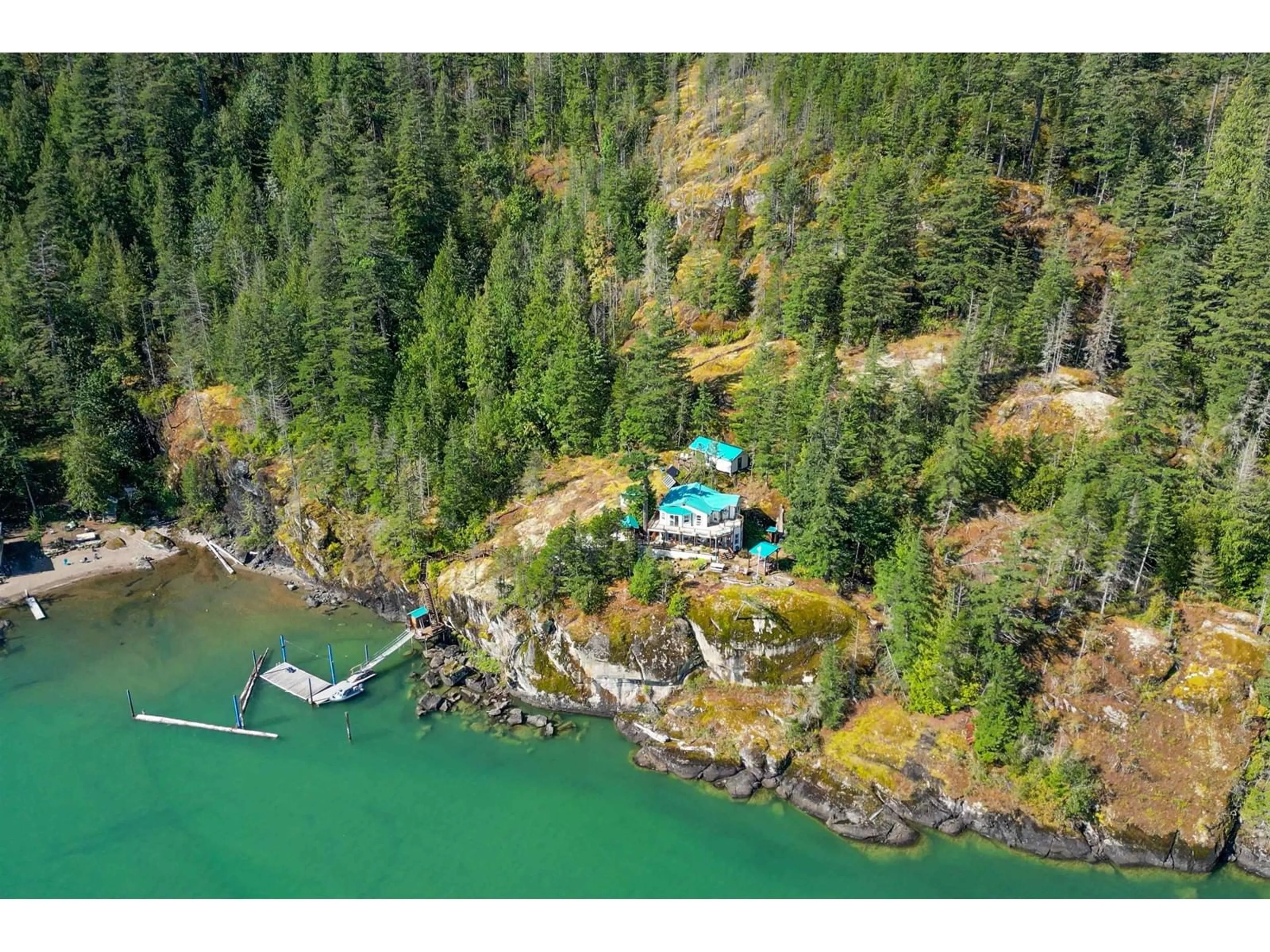 A pic from outside/outdoor area/front of a property/back of a property/a pic from drone, water/lake/river/ocean view for PCL A HARRISON LAKE, Harrison Hot Springs British Columbia V0M1K0