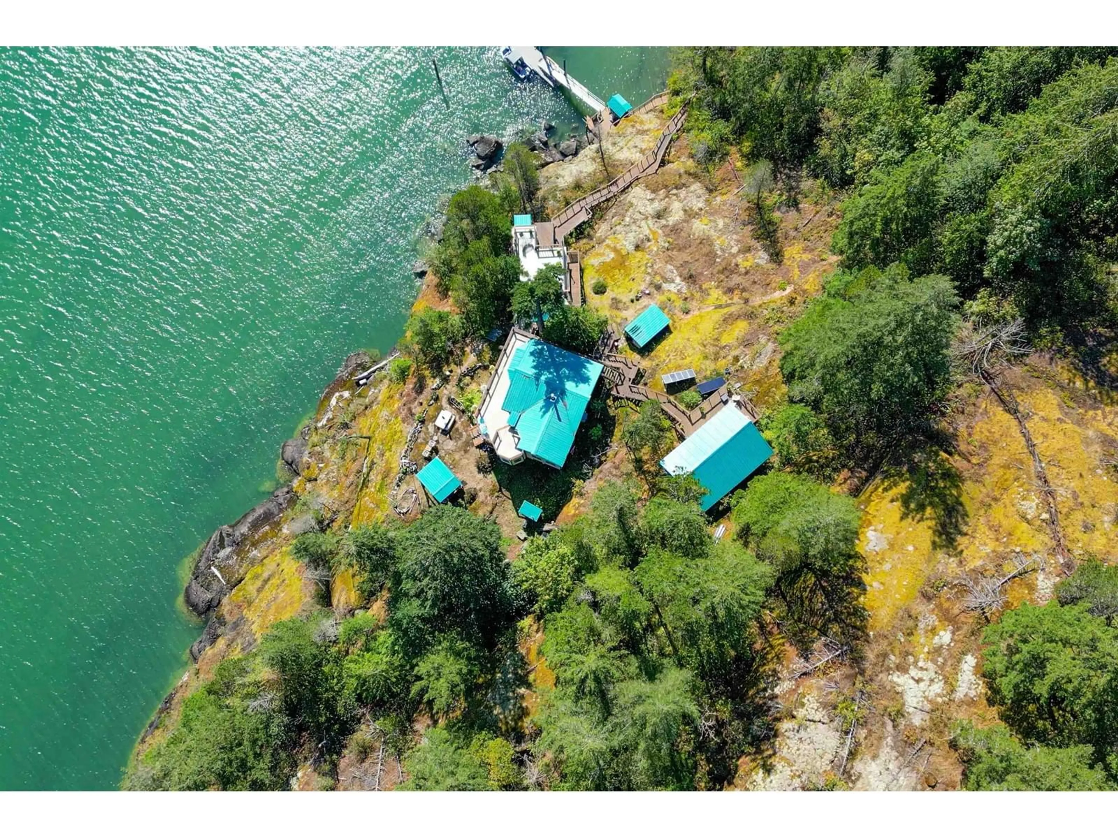 A pic from outside/outdoor area/front of a property/back of a property/a pic from drone, water/lake/river/ocean view for PCL A HARRISON LAKE, Harrison Hot Springs British Columbia V0M1K0
